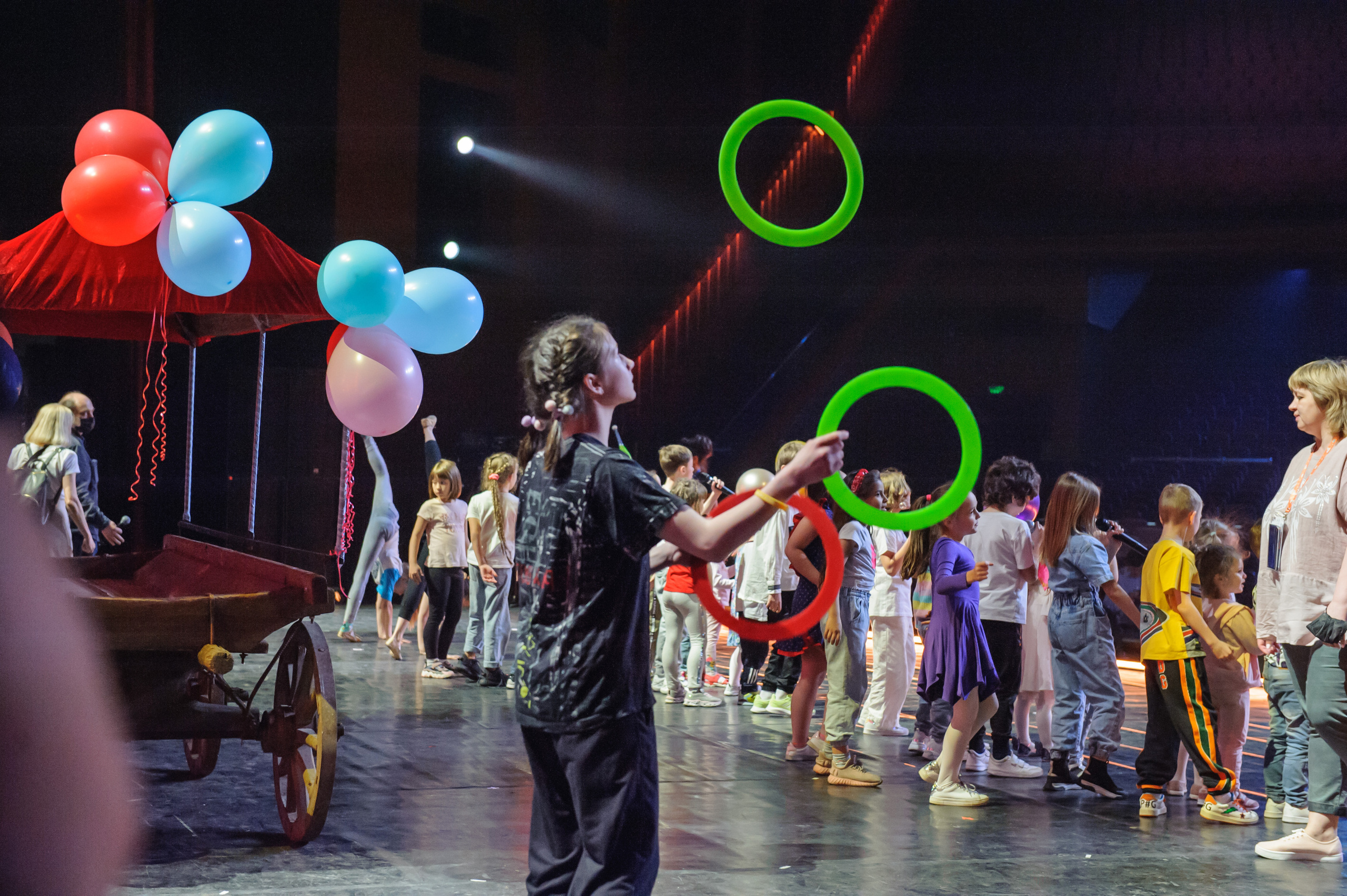 Концерт «Взрослые и Дети. Непоседам — 30!». Бренд-фотограф для экспертов и блогеров в Москве Влада Горбовская