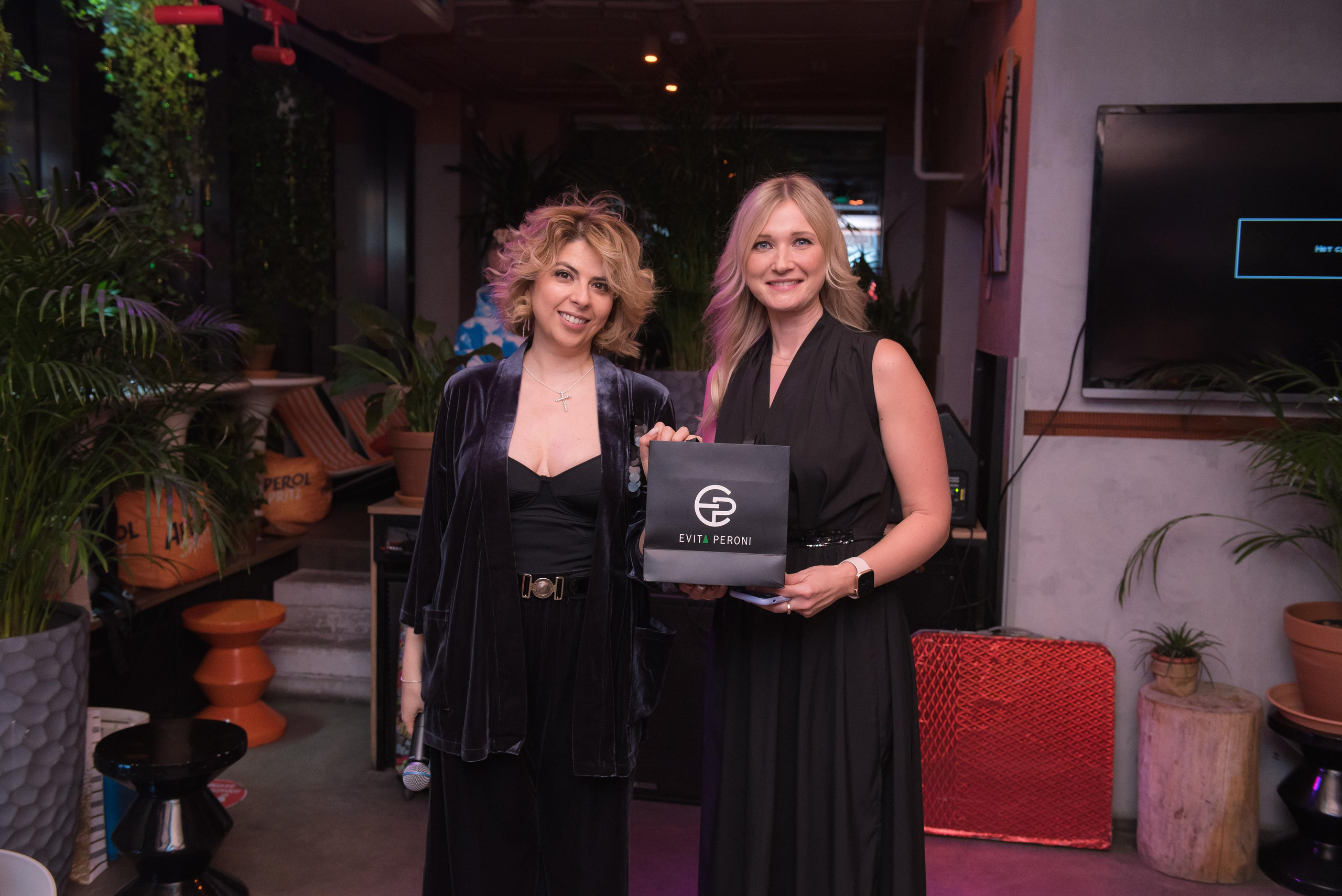 Новогодний девичник «Небанальный нетворкинг». Бренд-фотограф для экспертов и блогеров в Москве Влада Горбовская