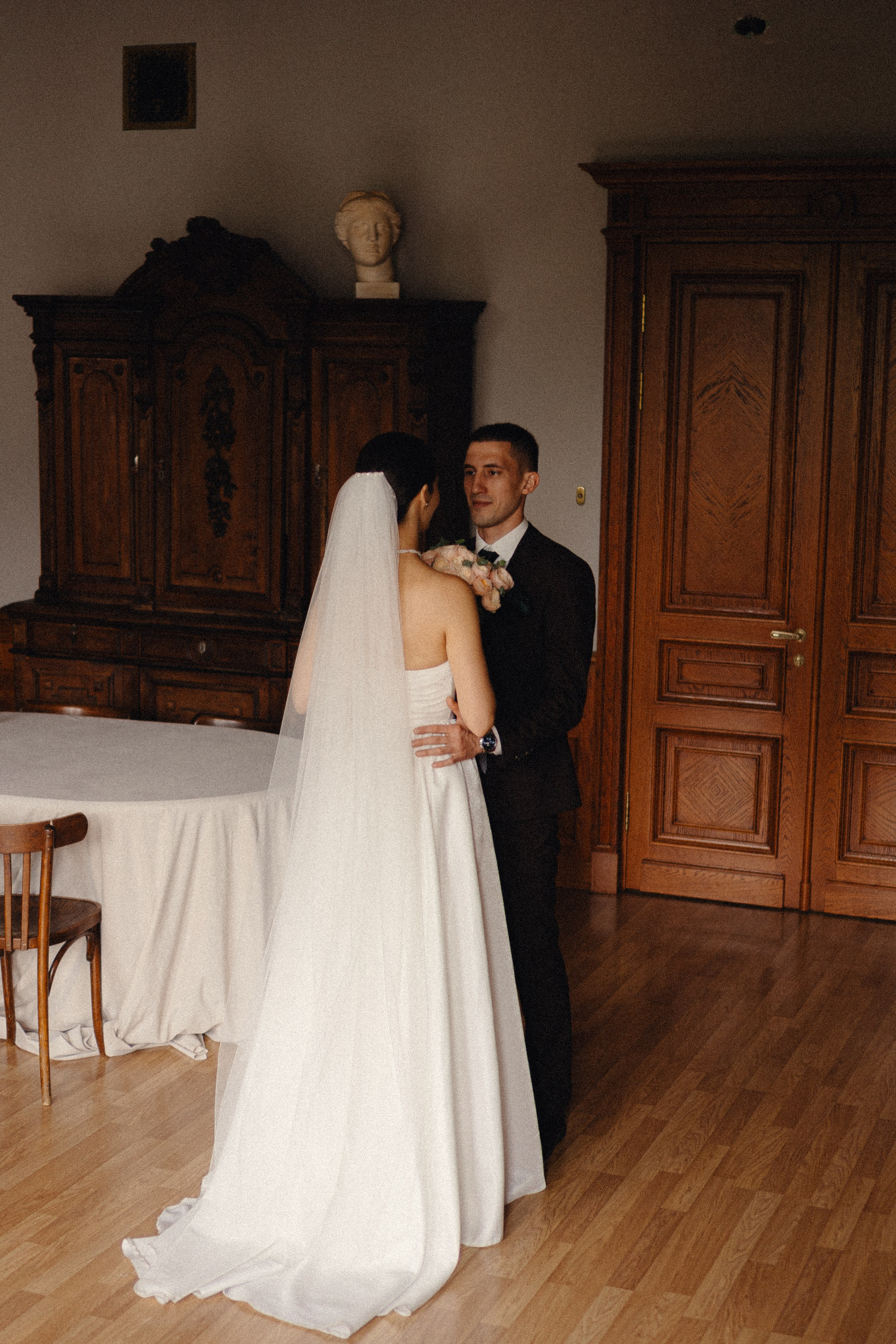 СВАДЕБНАЯ ПРОГУЛКА В САНТК-ПЕТЕРБУРГЕ (ИСАКИЕВСКИЙ СОБОР, ЗИМНЯЯ КАНАВКА, ЭРМИТАЖ И БОЛЬШАЯ МОРСКАЯ УЛИЦА). Профессиональный фотограф, Санкт-Петербург — Виктория Богомолова