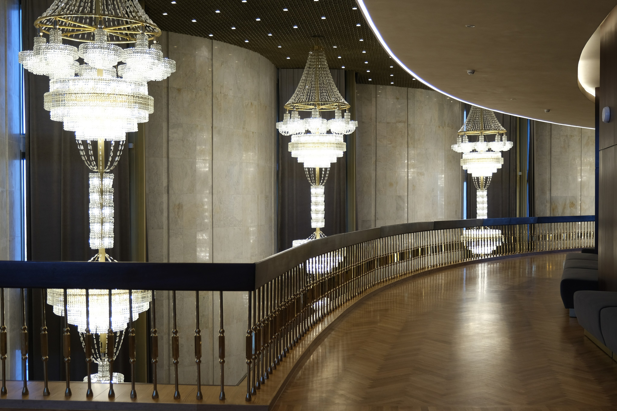 Свадебная фотосессия в театре драмы имени Наума Орлова. Свадебный фотограф в Челябинске Сырчикова Наталья