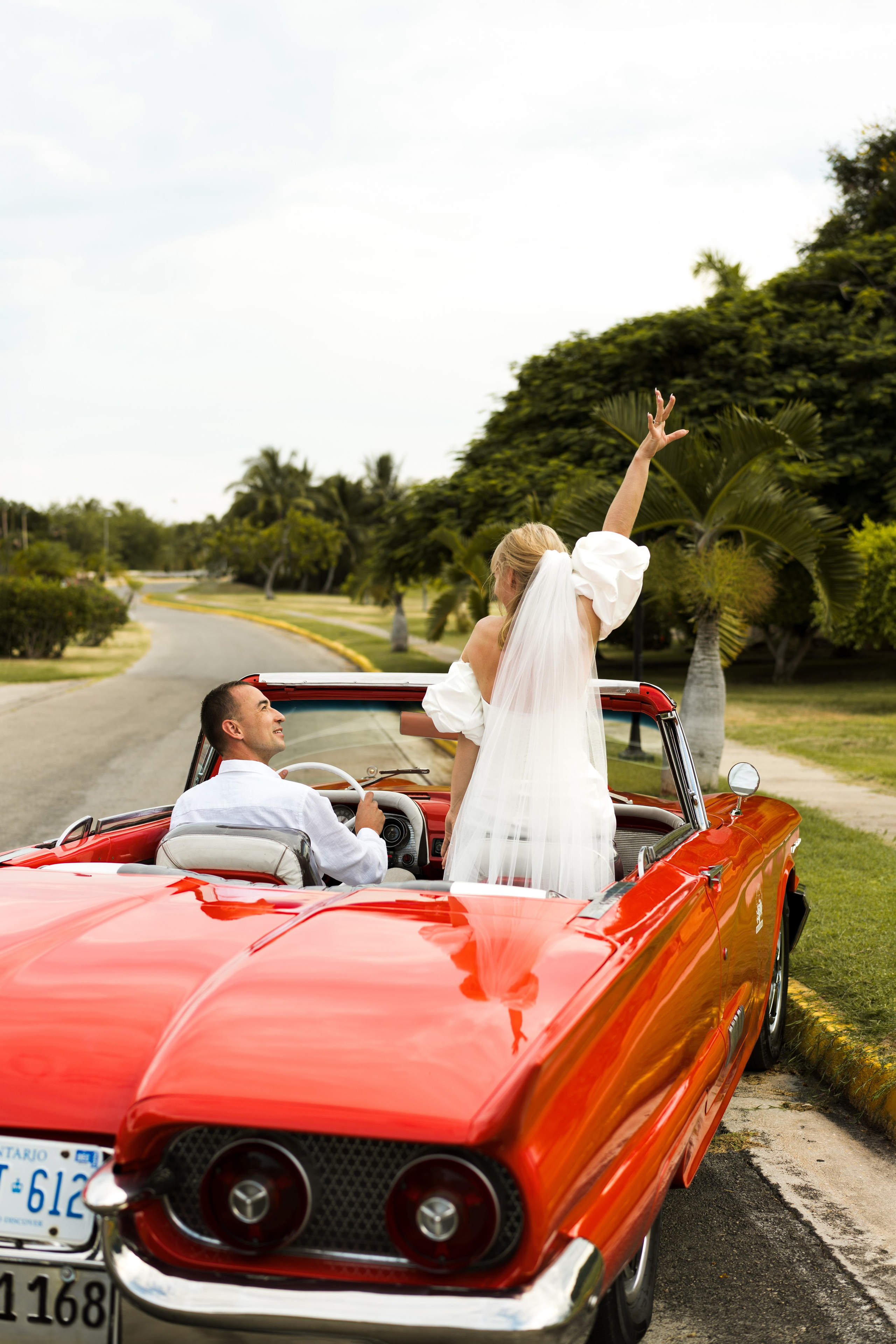 Леонид и Анжелика. Главная