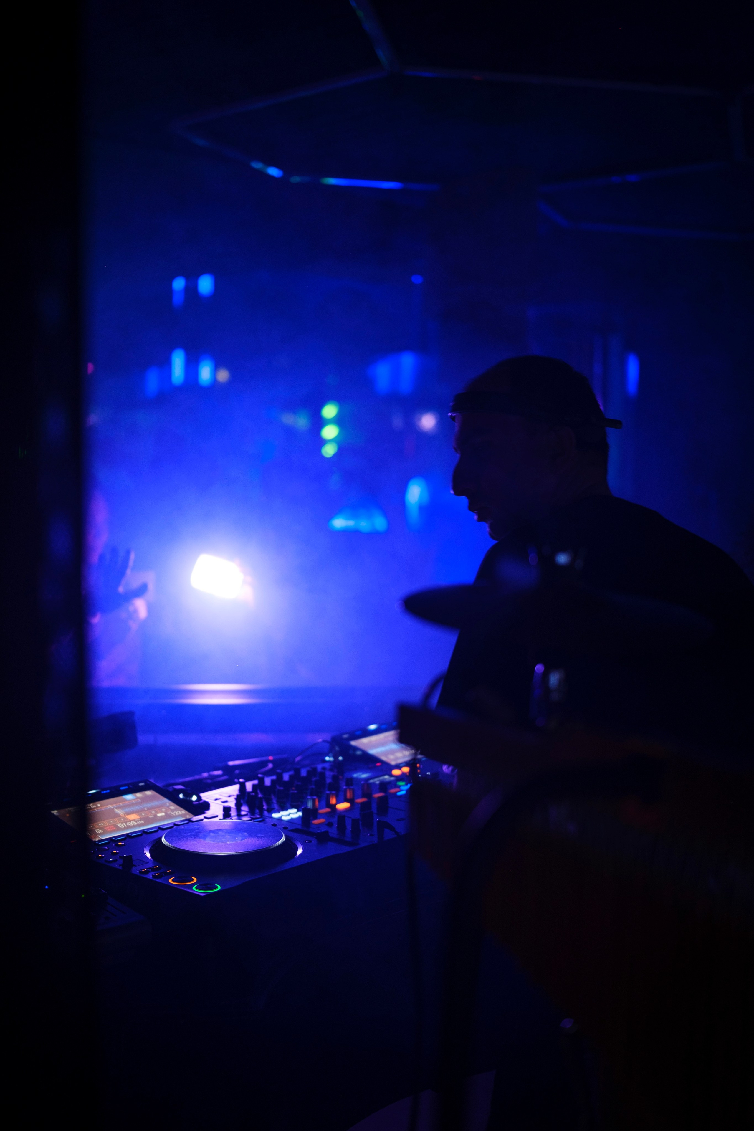 Embargo 2/03. Главная