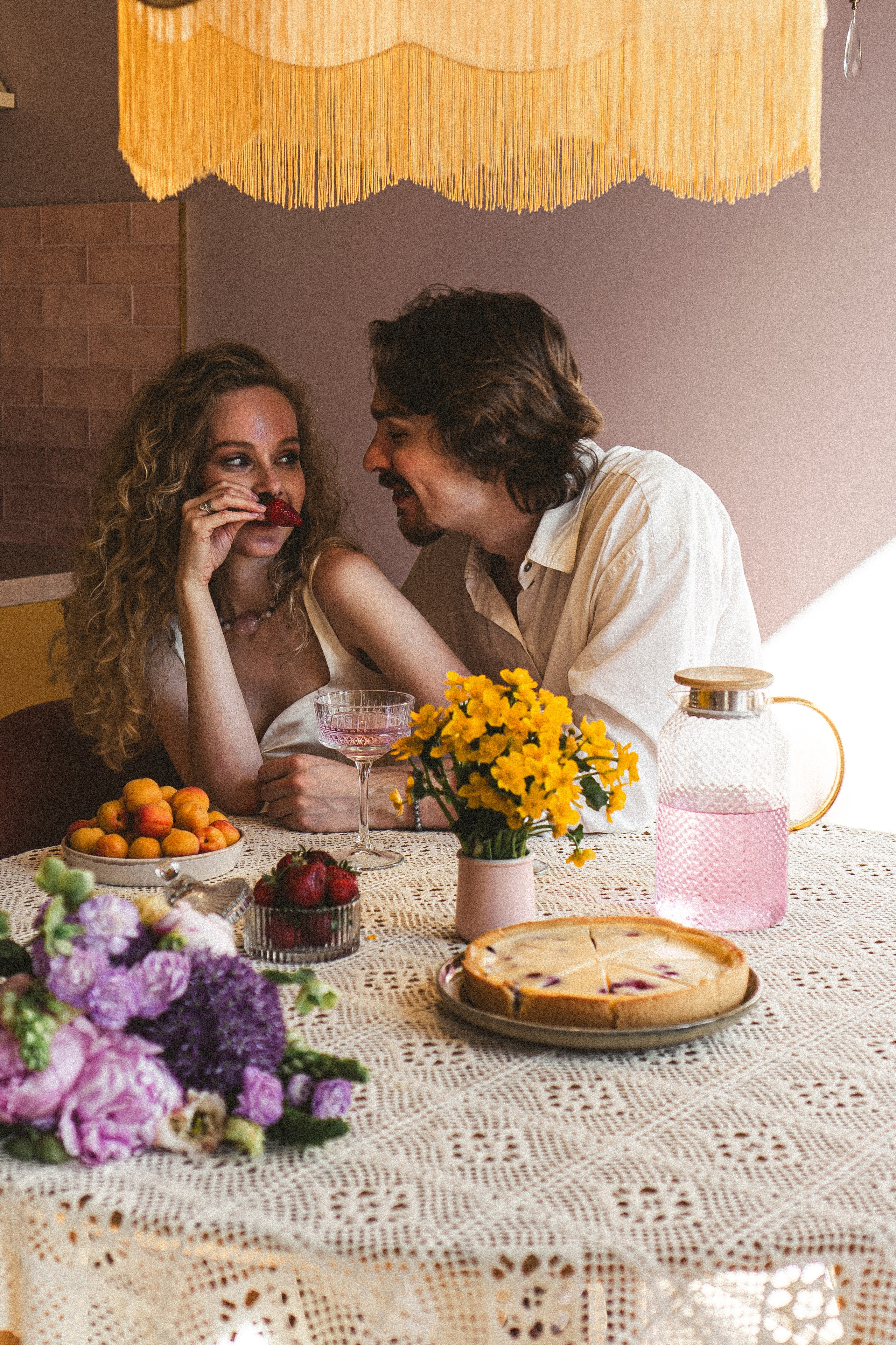 СВАДЕБНАЯ ПРОГУЛКА ПО ПЕТРОГРАДКЕ ВЕСНОЙ. СВАДЕБНАЯ ФОТОСЕССИИЯ НА ПЕТРОГРАДКЕ. Профессиональный фотограф, Санкт-Петербург — Виктория Богомолова