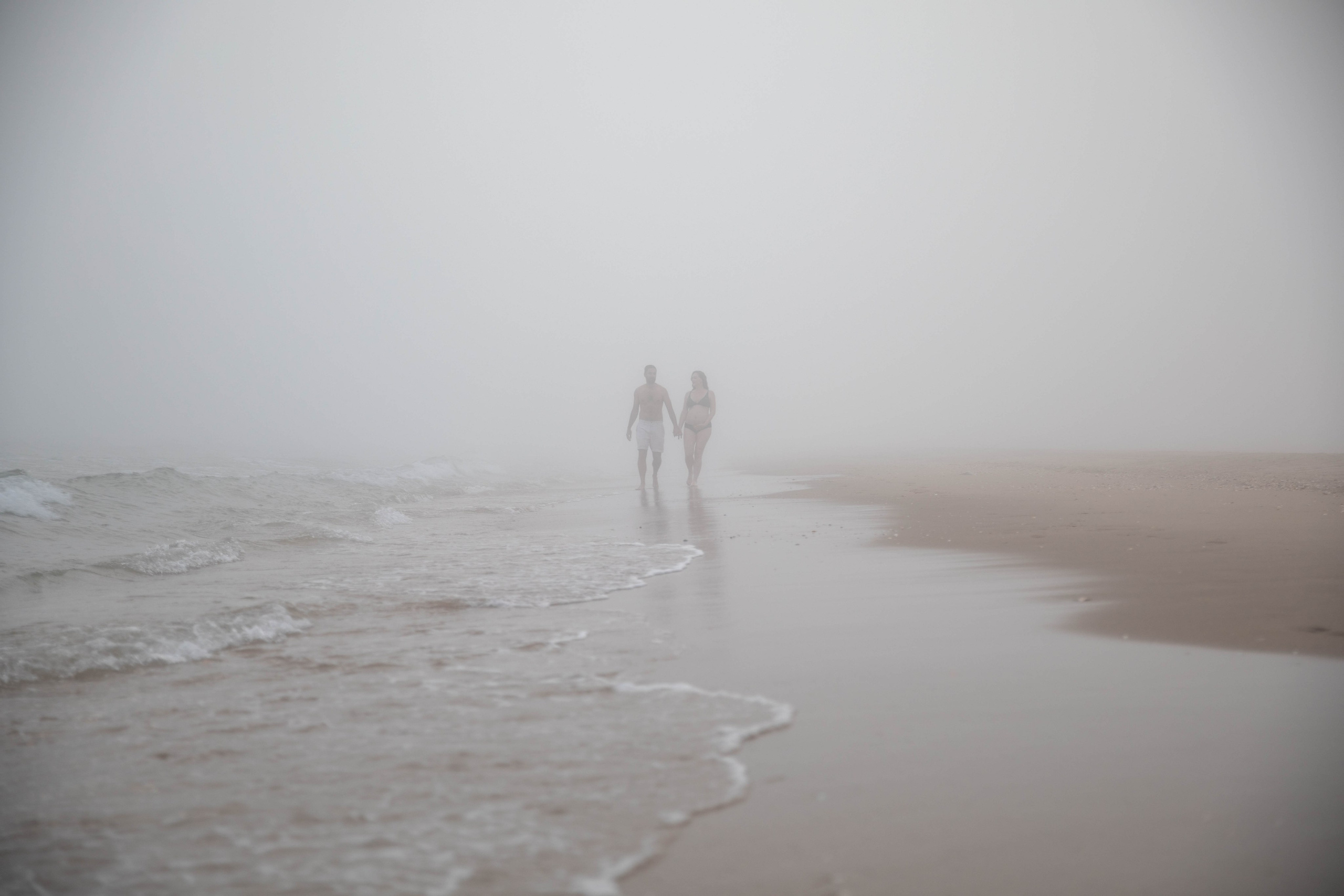 An Ocean of Love and Anticipation. Professional Photographer in Portugal. Oksana Lomnova