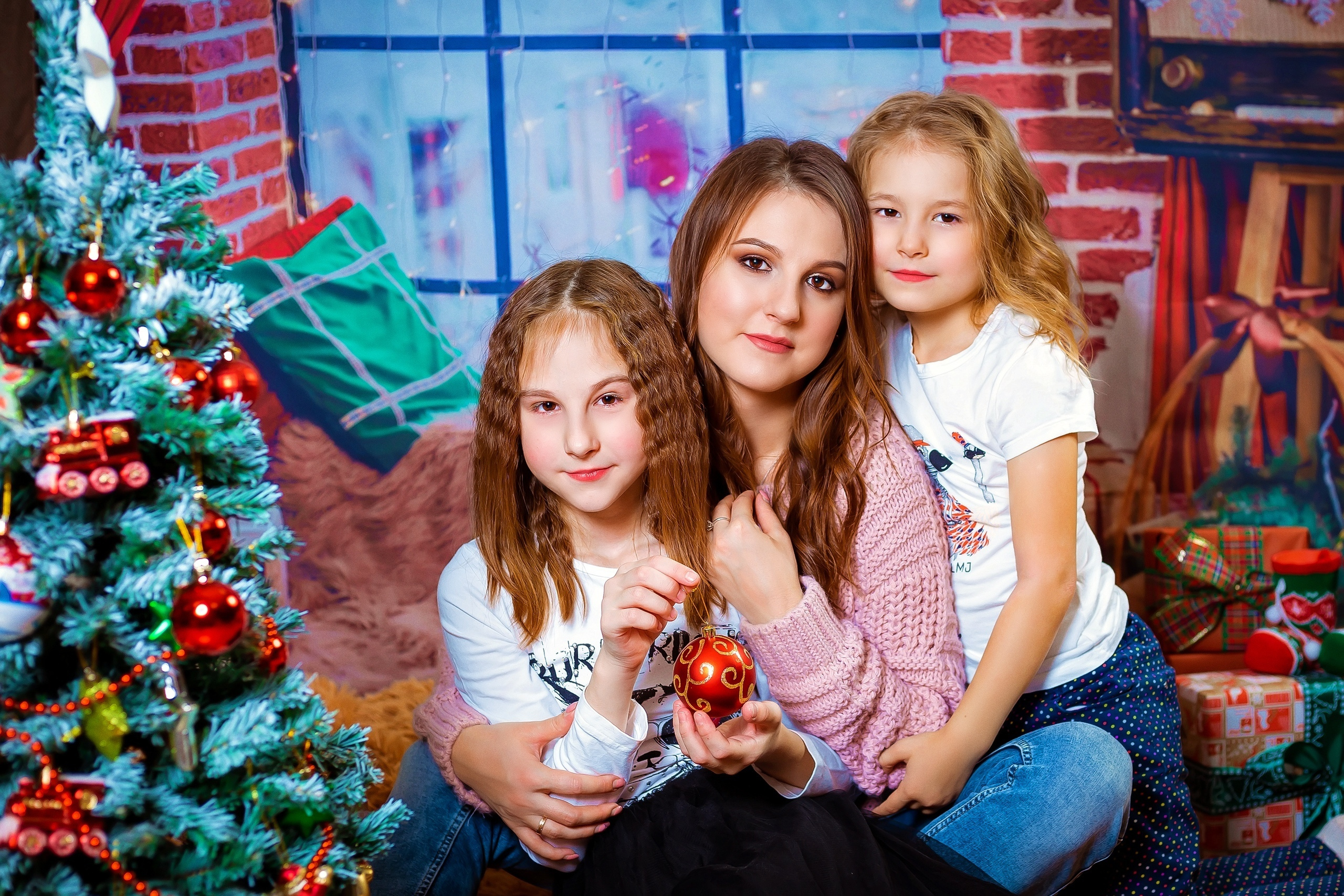 © Фотостудия "Олеся". Все права защищены. "Любое использование или копирование материалов или элементов дизайна сайта допускается только с разрешения правообладателя и со ссылкой на источник".