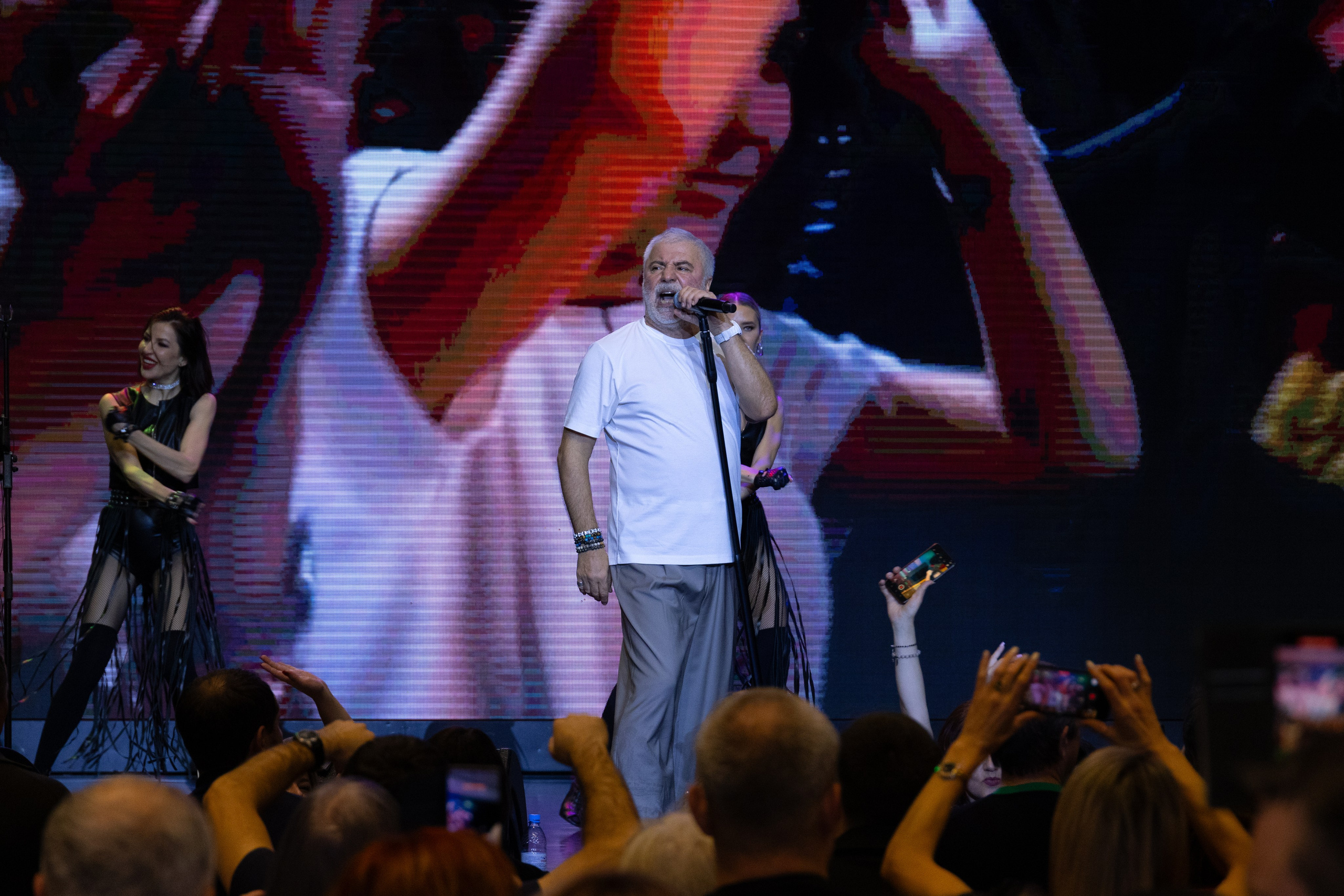 Сосо Павлиашвили КРАСНОЯРСК. Фотограф Красноярск съемки лавстори, фотосессия в студии, портретная съемка, творческие фотосессии