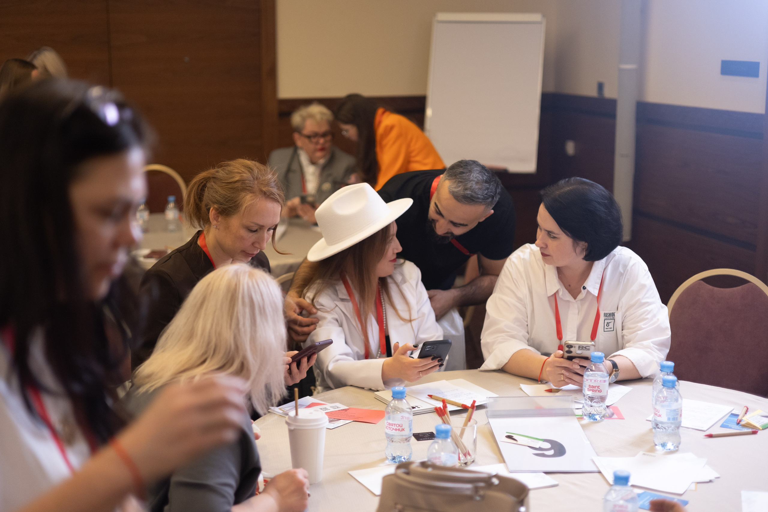 «СКАЖИ ДЕНЬГАМ ДА». Фотограф Красноярск съемки лавстори, фотосессия в студии, портретная съемка, творческие фотосессии