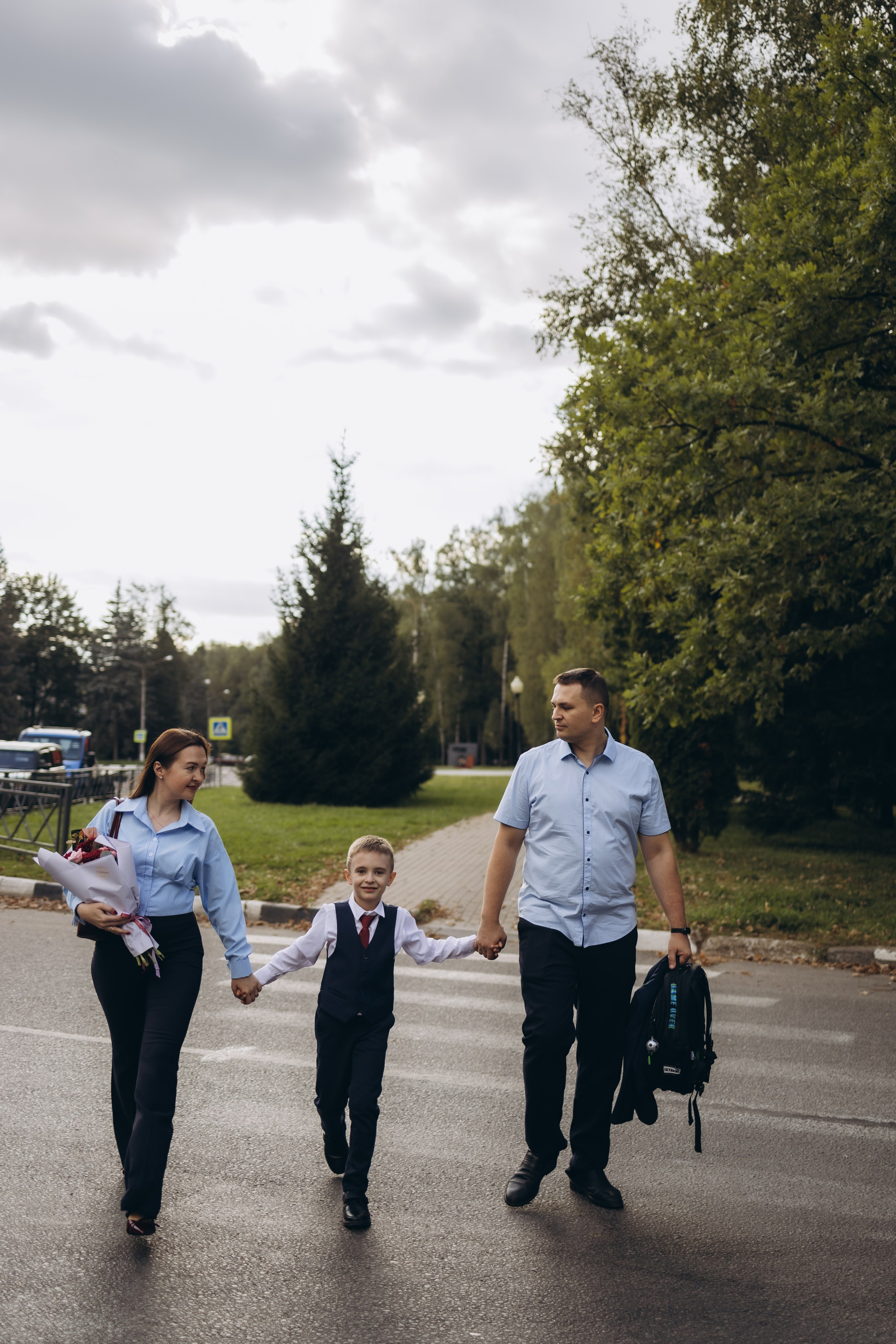 Первая школьная фотография Димули (1.09.2025 г.) г. Обнинск (Калужская обл.). Надежда Стар семейный и церковный фотограф в Жукове и Калужской области