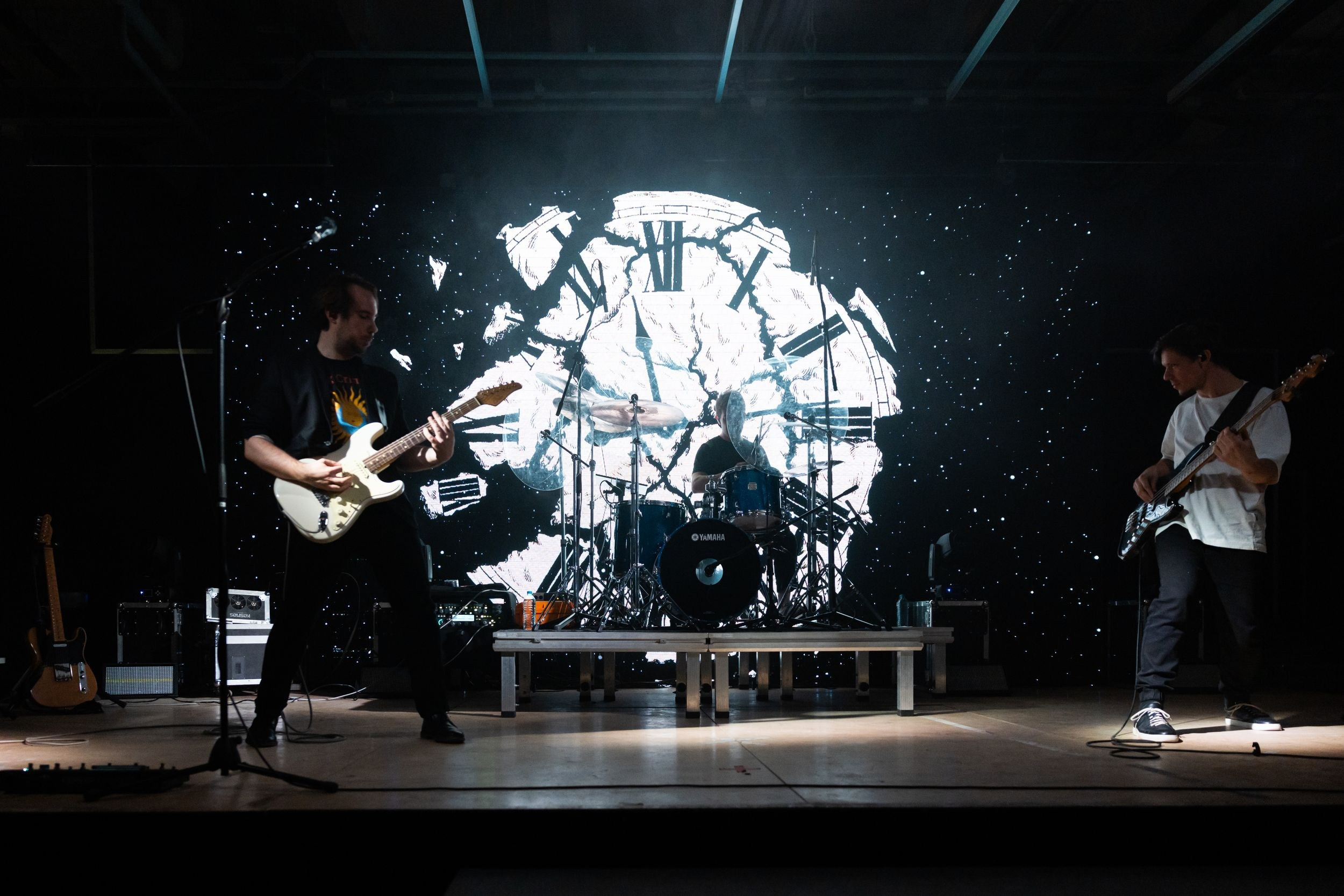 Echoes and Signals. Репортажный фотограф Алексей Пирязев