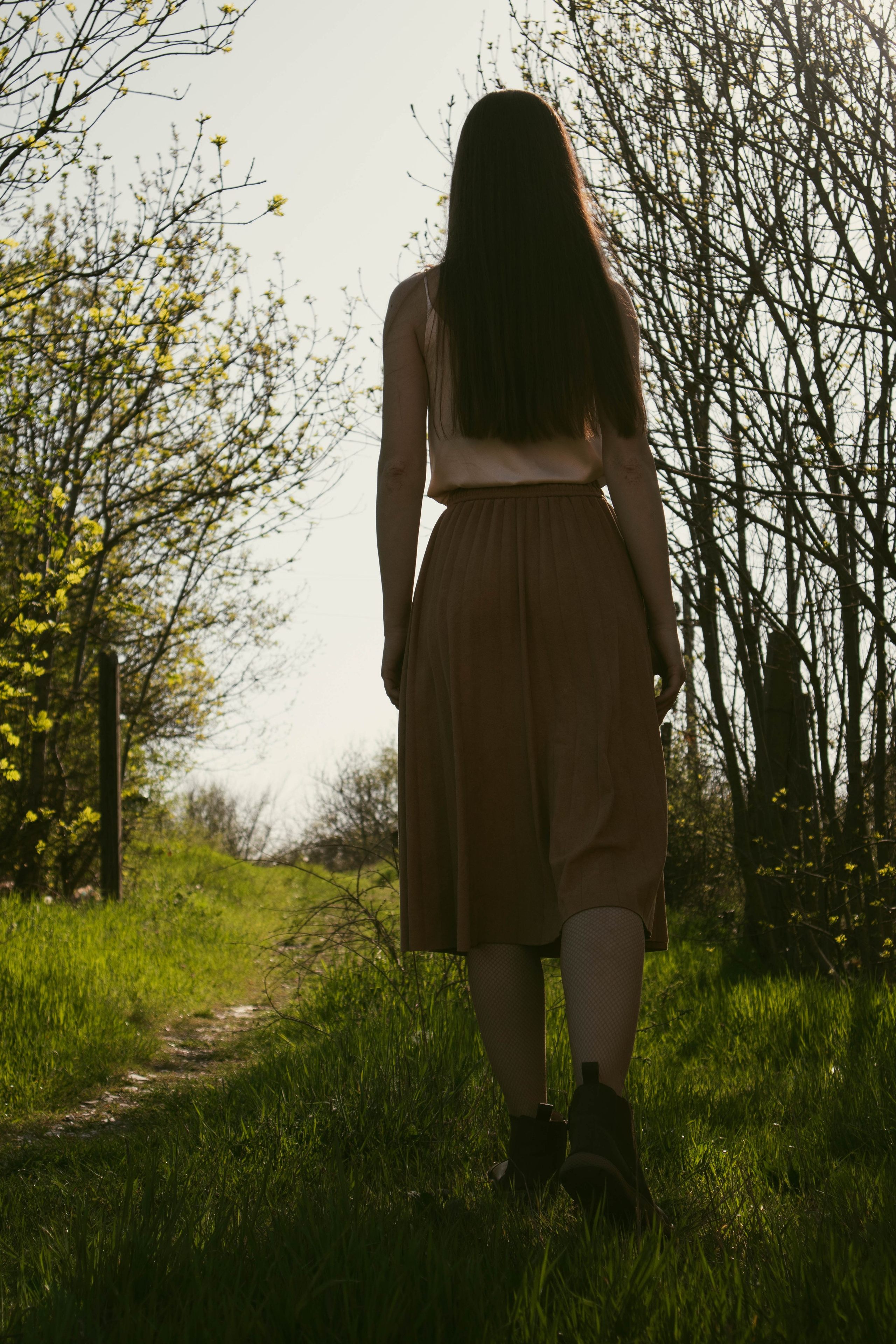 «Деревья шепчут, горы молчат». Уличный фотограф Города N