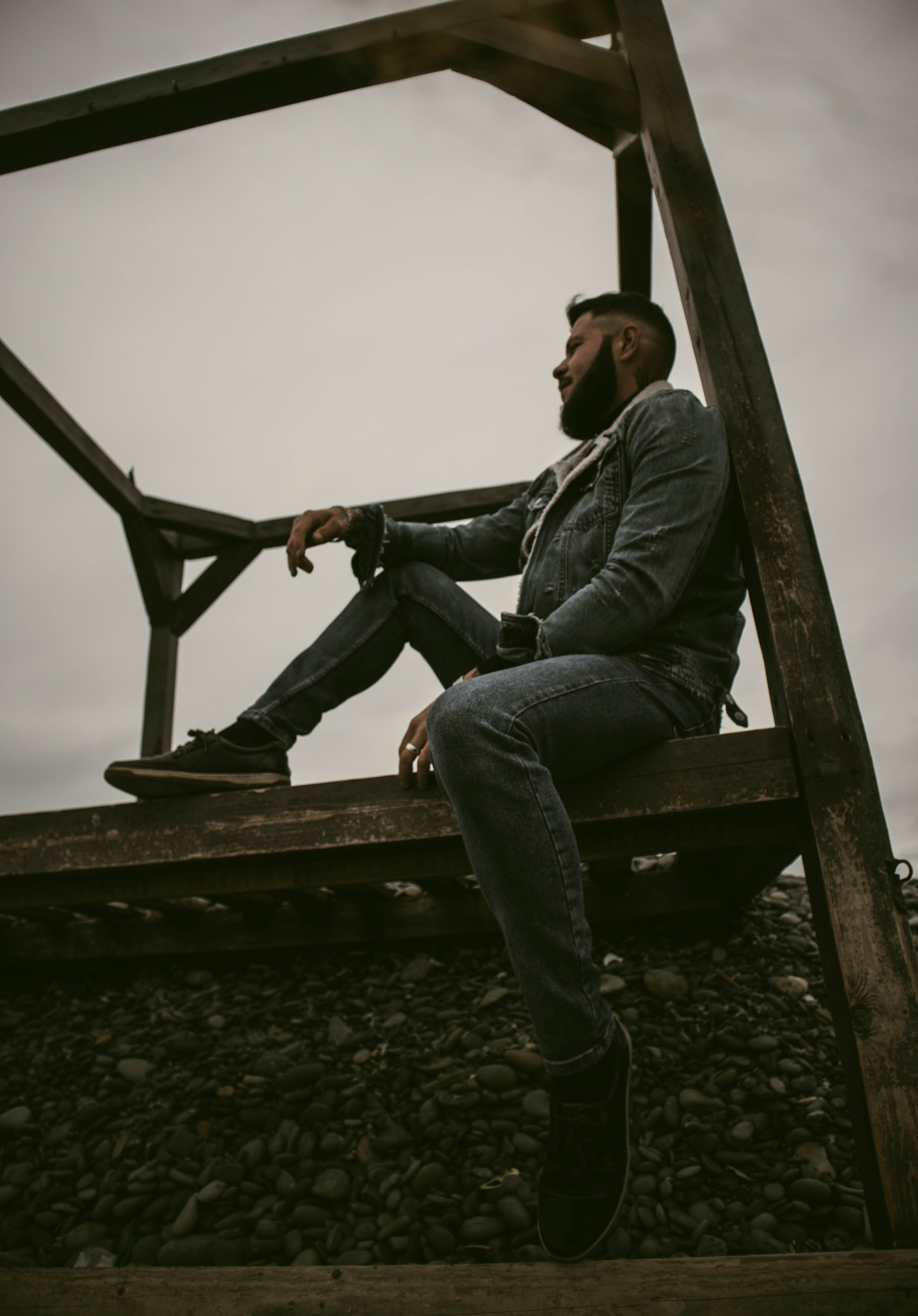 О. Уличный фотограф Города N