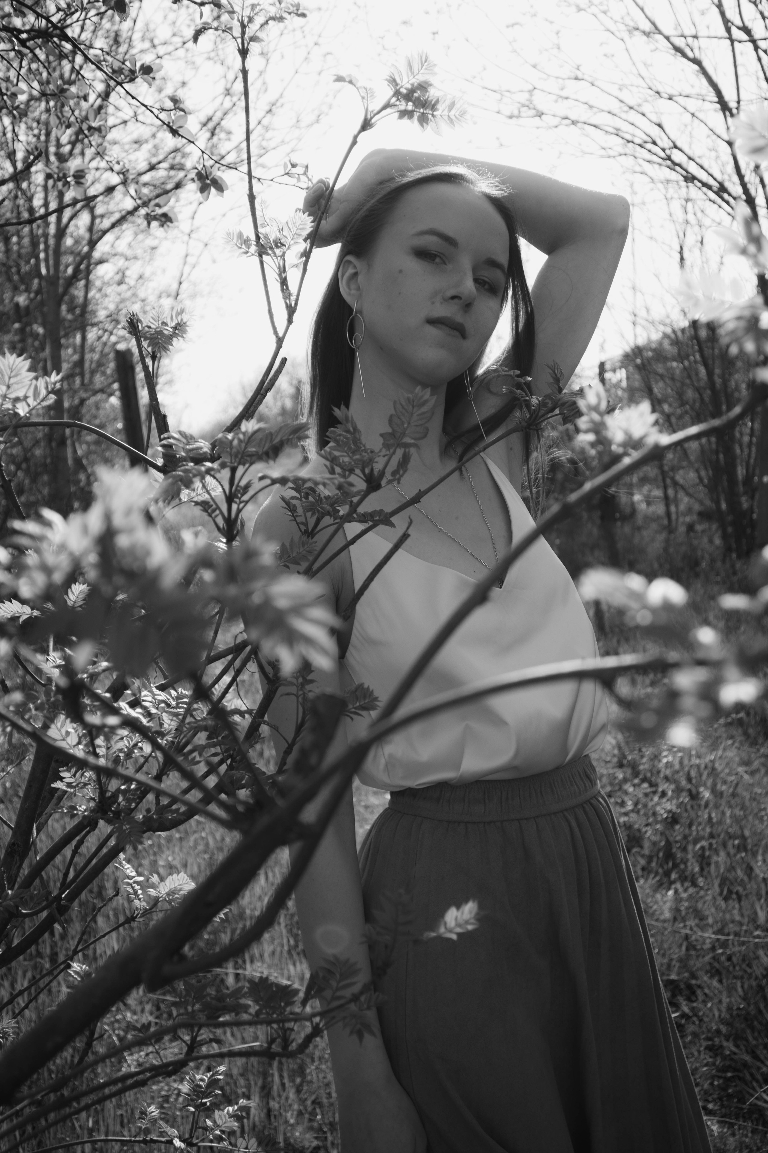 «Деревья шепчут, горы молчат». Уличный фотограф Города N