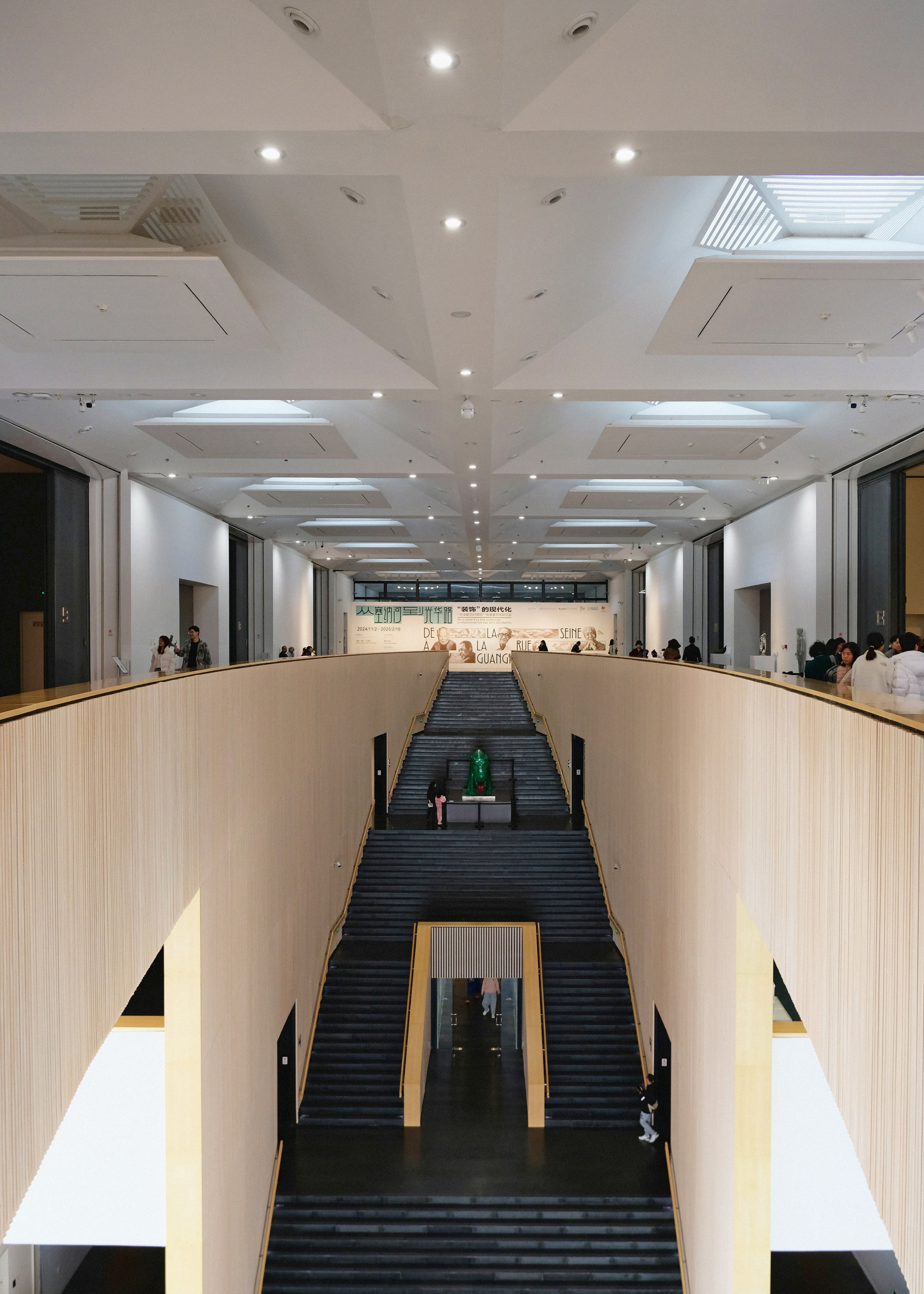 Tsinghua University Art Museum Beijing. Интерьерный архитектурный фотограф | interior architectural photographer