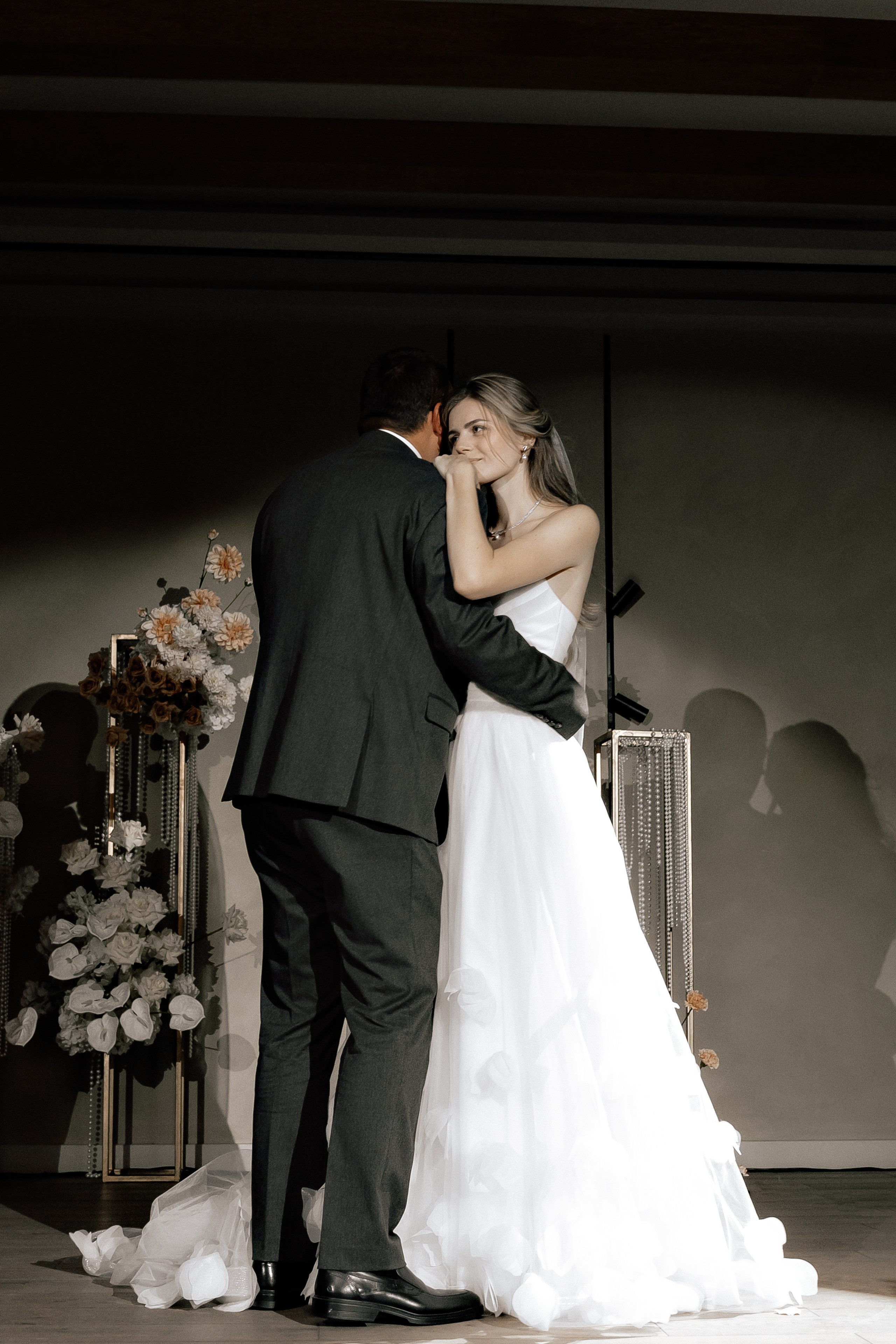 Свадьба «Парк Горького» Артём-Юлия. Свадебный/Портретный фотограф снимаю в Москве