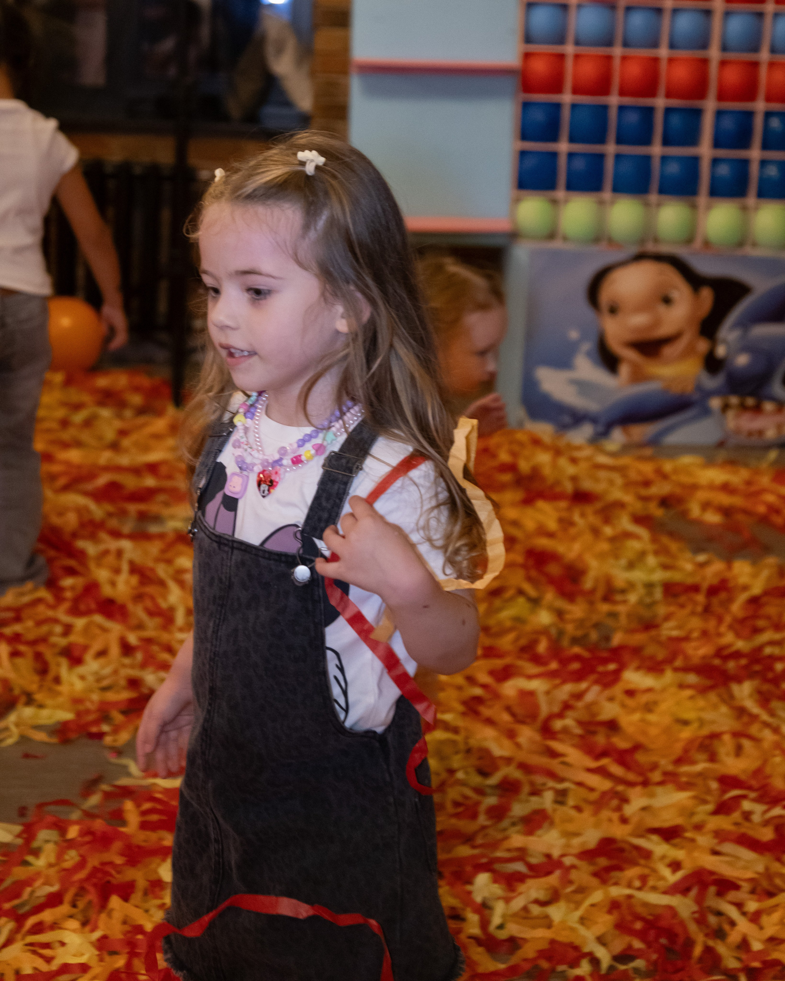 День Рожденья Оливия 7 лет. Портретный Студийный и уличный фотограф Москва. Индивидуальные, Семейные, Беременность, Будуар, Каталог, контент съемки для блога и бизнеса