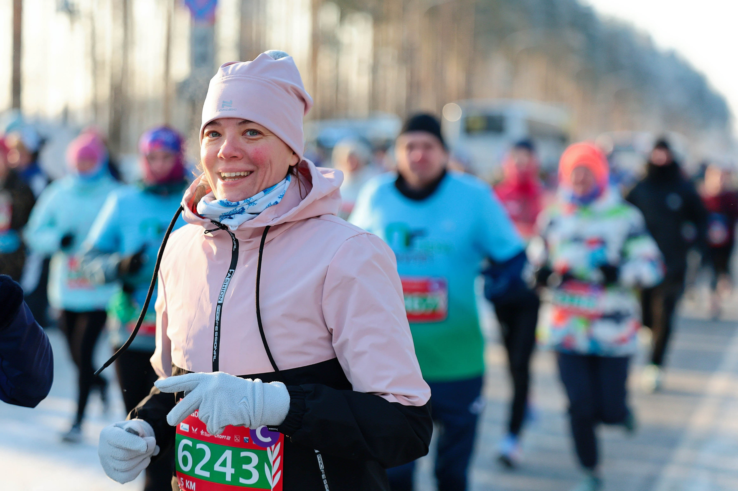 Зимний марафон «Дорога жизни» 2026. Спортивный фотограф в Санкт-Петербурге Илья Vacool