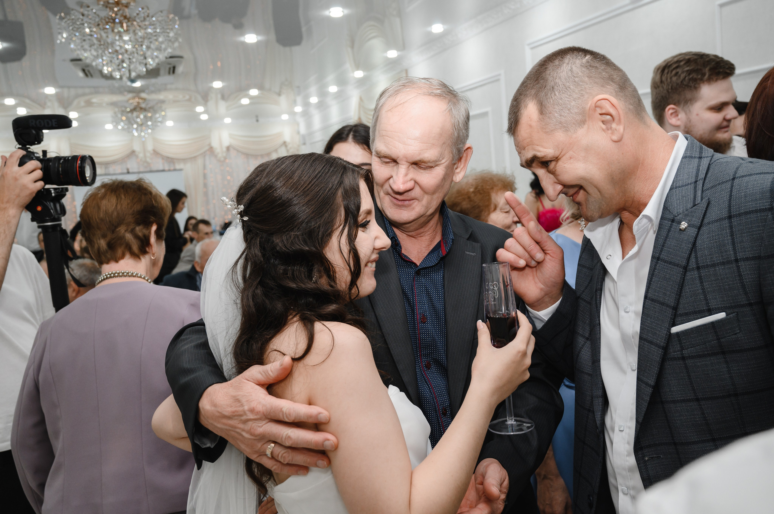 Свадебный банкет. СВАДЕБНЫЙ ФОТОГРАФ В ОМСКЕ ВЛАДИМИР КРАСС