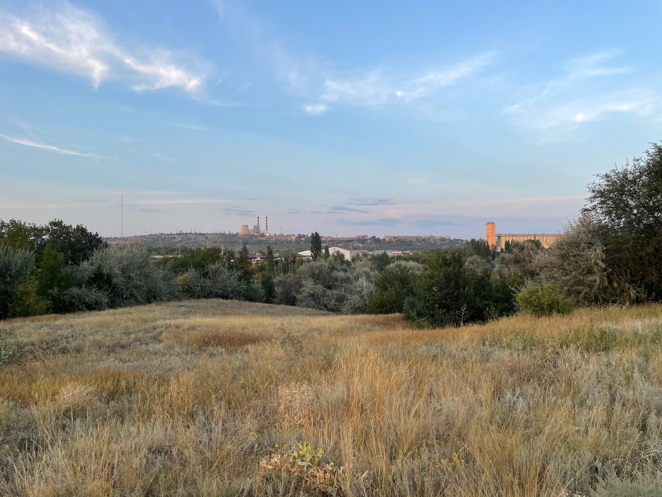 10 707 Степь, город вдали. ВИЗУАЛЬНЫЕ И ЗВУКОВЫЕ РЕШЕНИЯ ДЛЯ БИЗНЕСА И СЪЁМОК ТЕЛЕТЕЛА