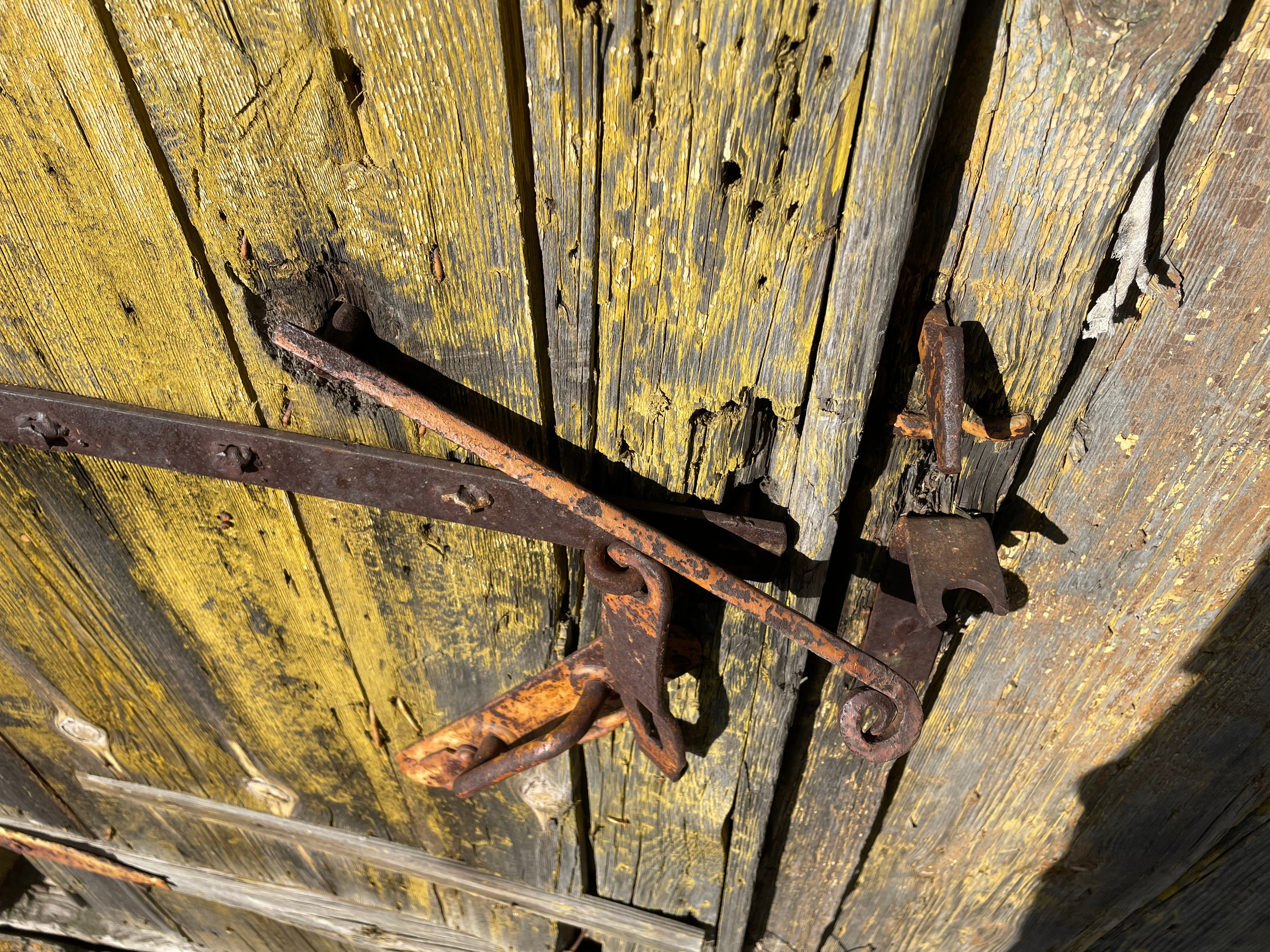 200 007 Калитка. Старый засов. ВИЗУАЛЬНЫЕ И ЗВУКОВЫЕ РЕШЕНИЯ ДЛЯ БИЗНЕСА И СЪЁМОК ТЕЛЕТЕЛА