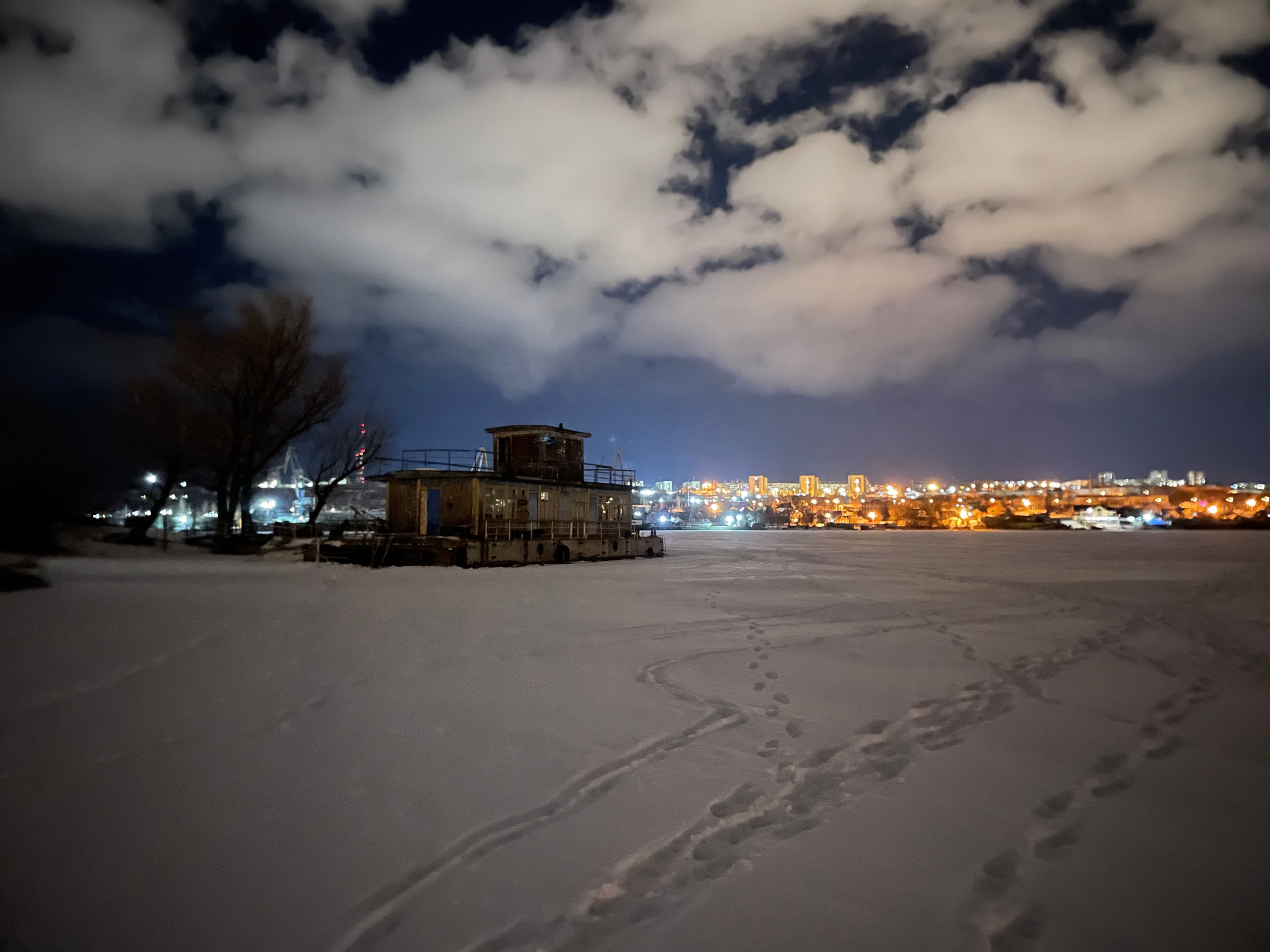 100 820 Картина. ВИЗУАЛЬНЫЕ И ЗВУКОВЫЕ РЕШЕНИЯ ДЛЯ БИЗНЕСА И СЪЁМОК ТЕЛЕТЕЛА
