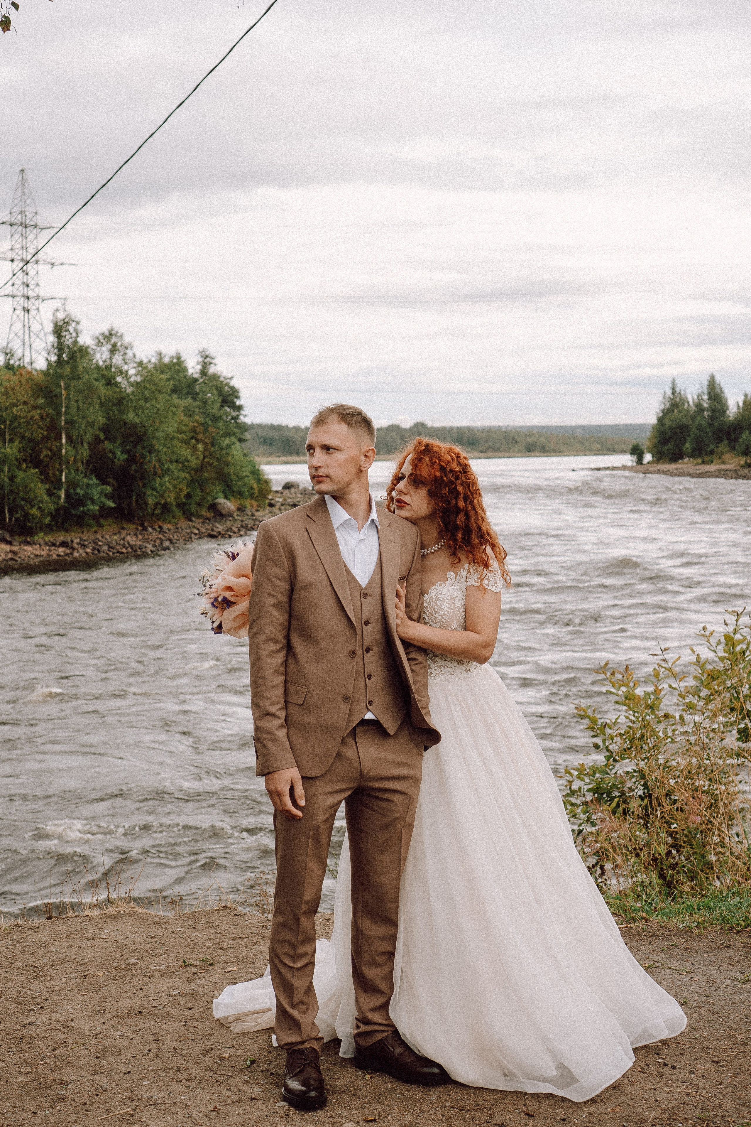 СВАДЕБНАЯ ФОТОСЕССИИЯ ПАРЫ В ГОРОДЕ ПРИОЗЕРСК В СОСНОВОМ ЛЕСУ И С ПИКАПОМ. Профессиональный фотограф, Санкт-Петербург — Виктория Богомолова
