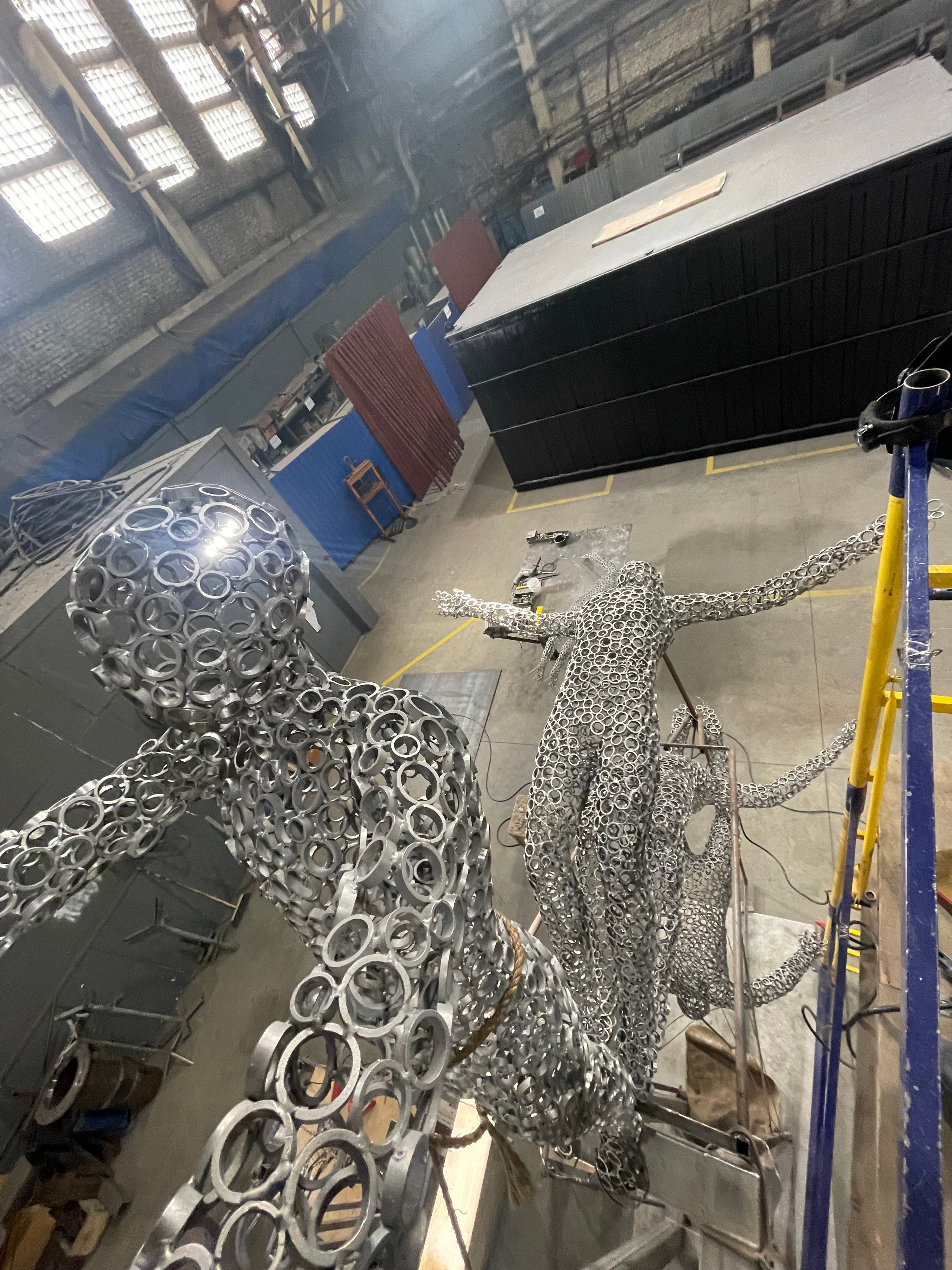 Паркур/Свободное падение /Спб/Малая Балканская 13к2 /2023. Художник — скульптор Антонина Фатхуллина