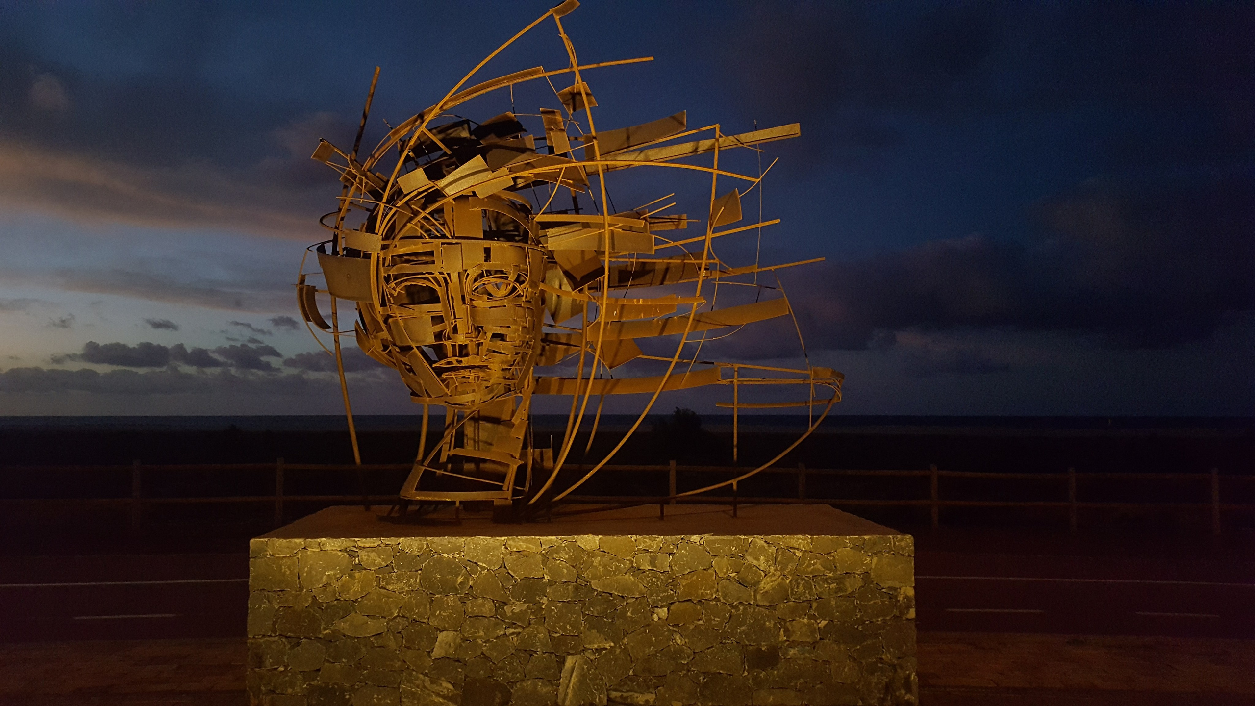 Фуэртевентура /Испания/Канарские острова/2016. Художник — скульптор Антонина Фатхуллина