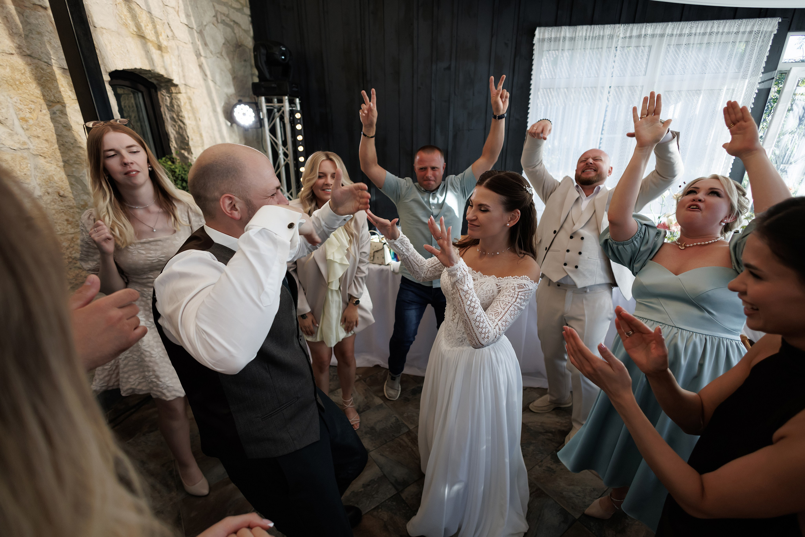 Ирина и Роман. Свадебный фотограф в Пскове и Санкт-Петербурге | Анна Голикова