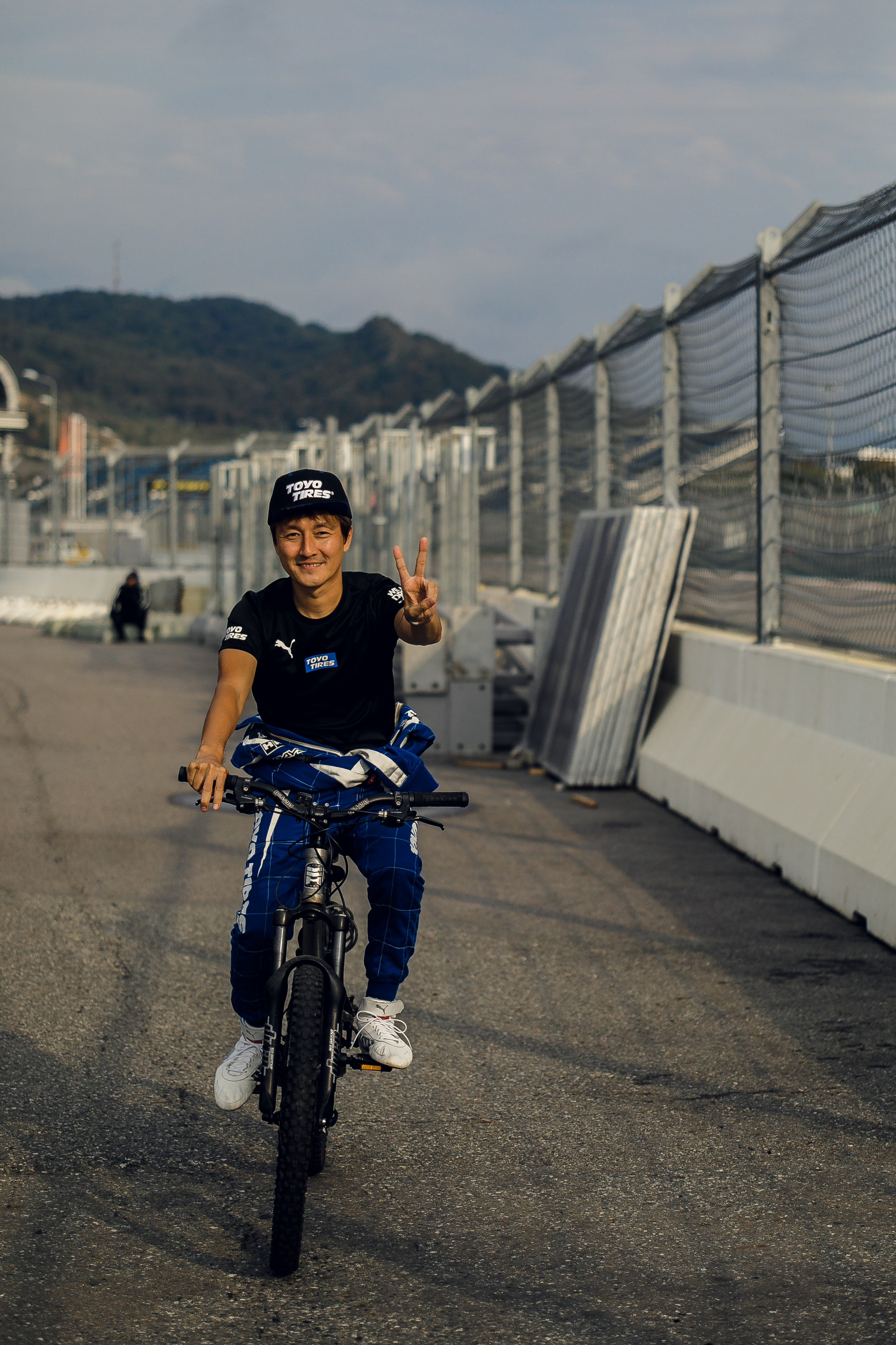 Спорт. Tony Mikhailov