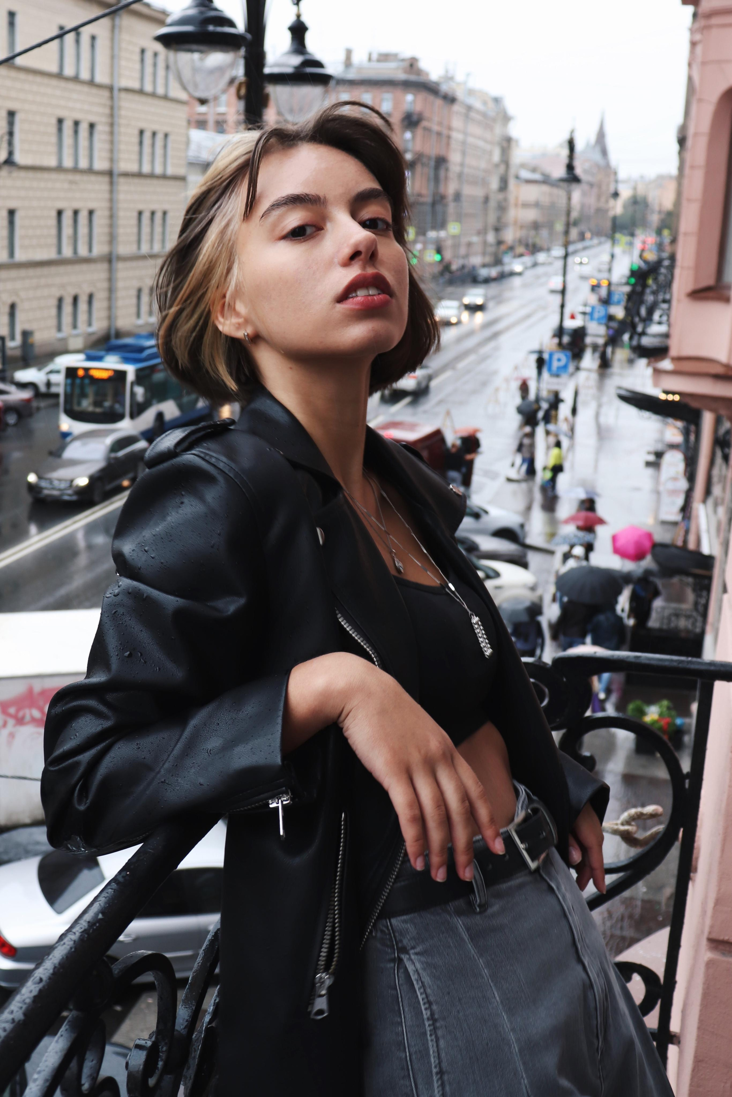 Портретная фотосессия. Обратная сторона фасада | фотограф СПб