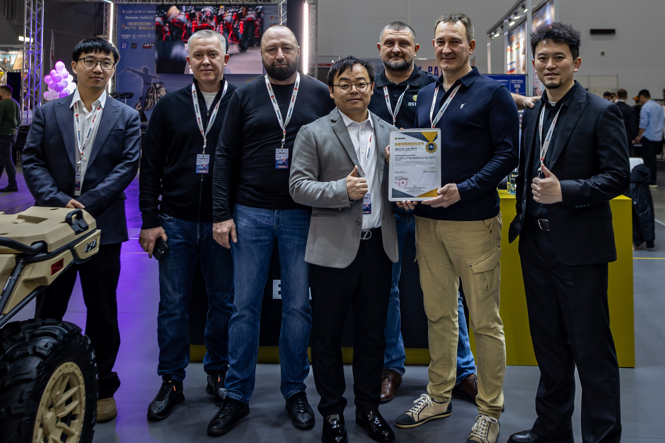 Стенд BSTABO. Reportage, studio, wedding, motorsport, commercial, photo shoot: Photographers Nikolai and Elena DvoTar