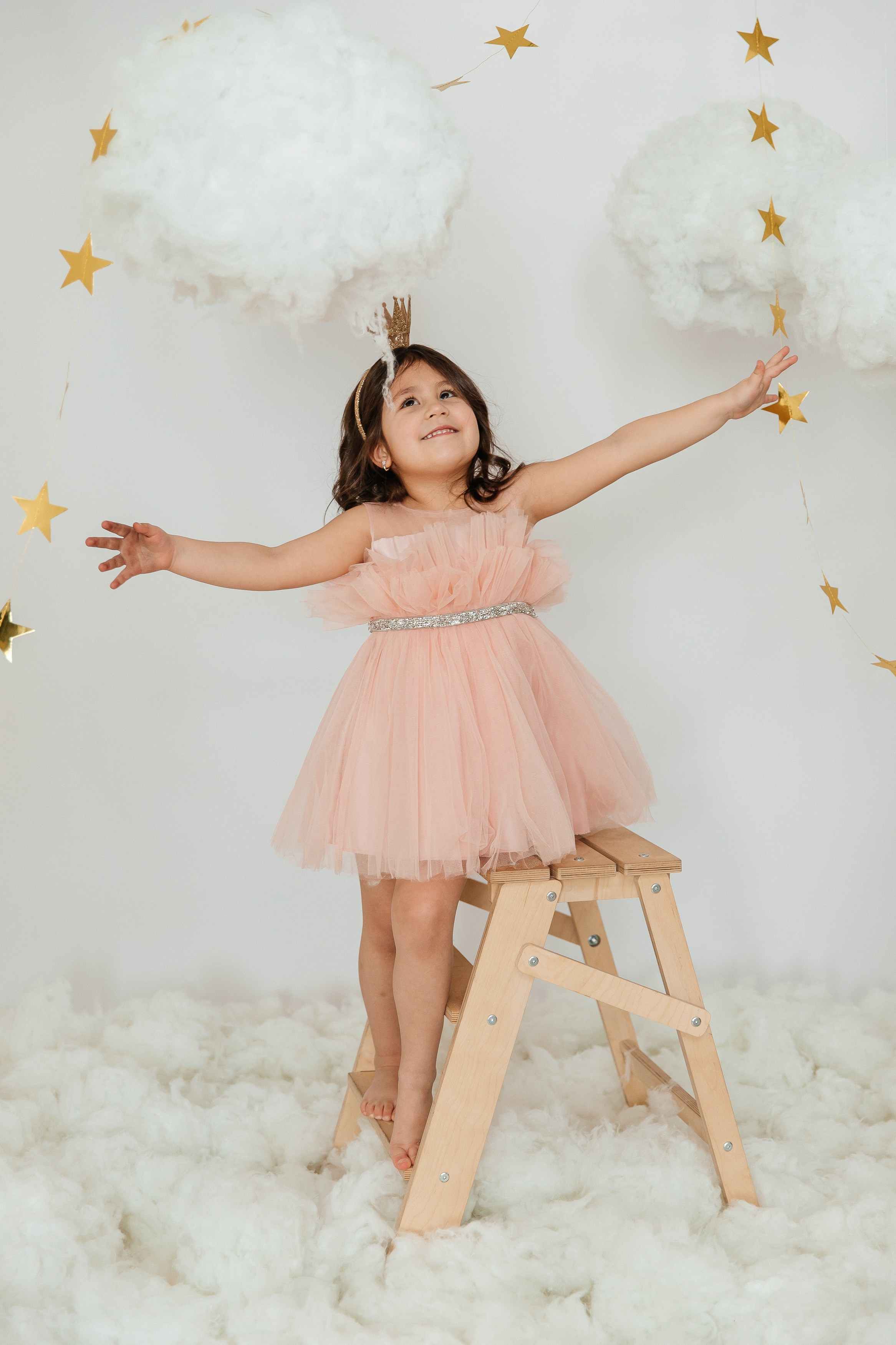 Маюша и Милаша в облаках. Воронистая Анастасия. Фотограф Якутия, Томпонский район