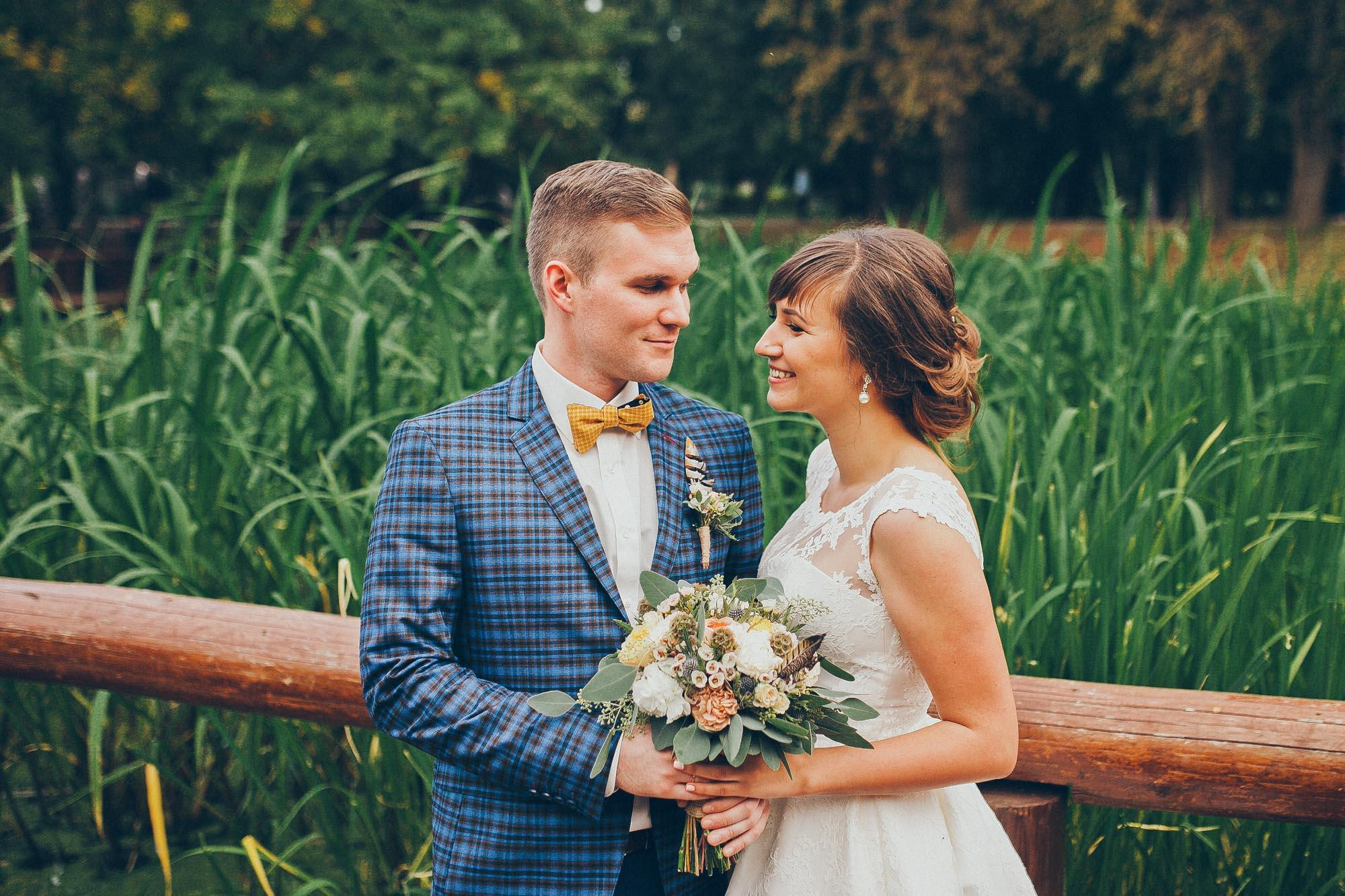 Свадьба Кати и Димы. Домашние сборы и прогулка в Мещерском парке. Фотограф в Москве (готова приехать к вам в город)