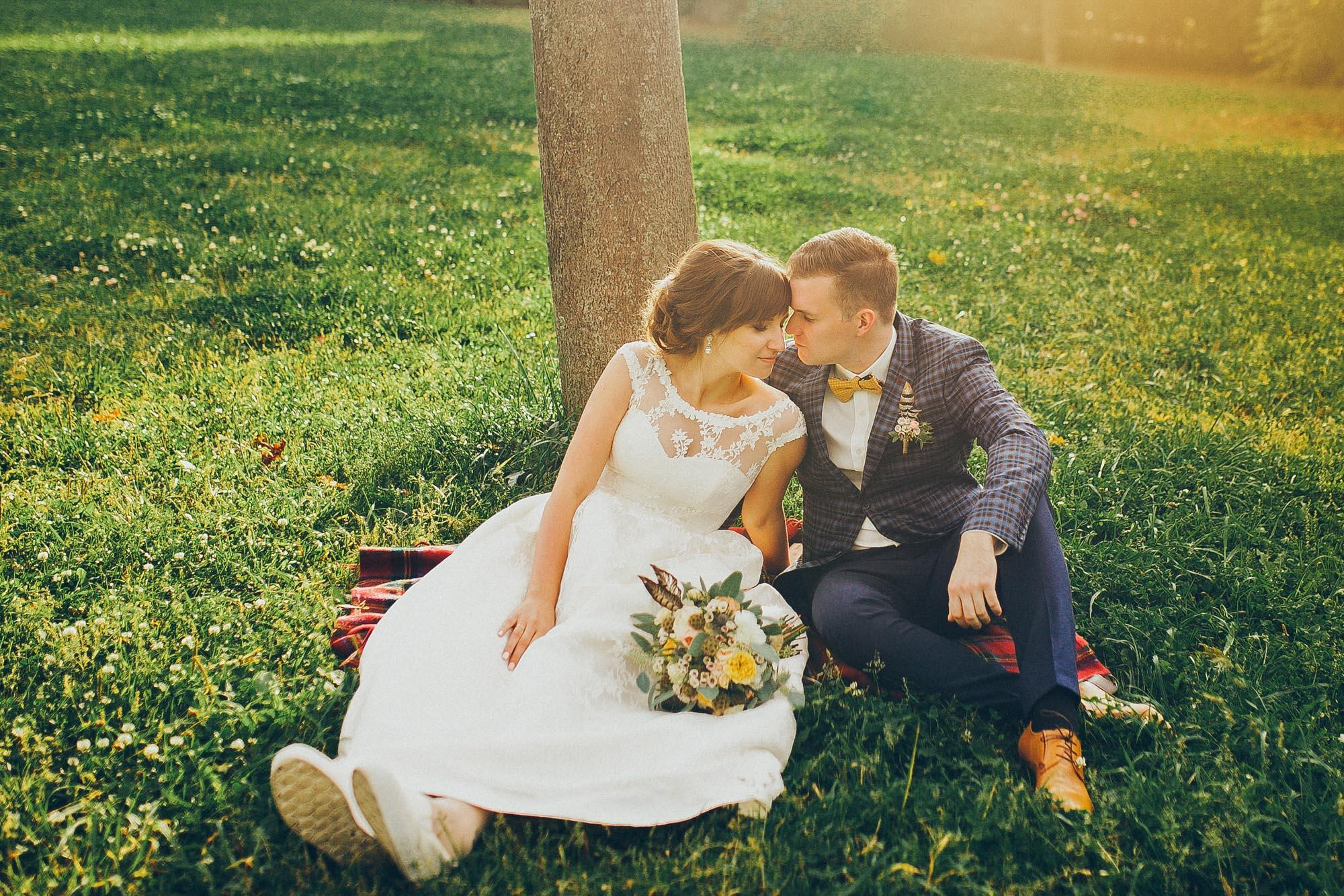 Свадьба Кати и Димы. Домашние сборы и прогулка в Мещерском парке. Фотограф в Москве (готова приехать к вам в город)