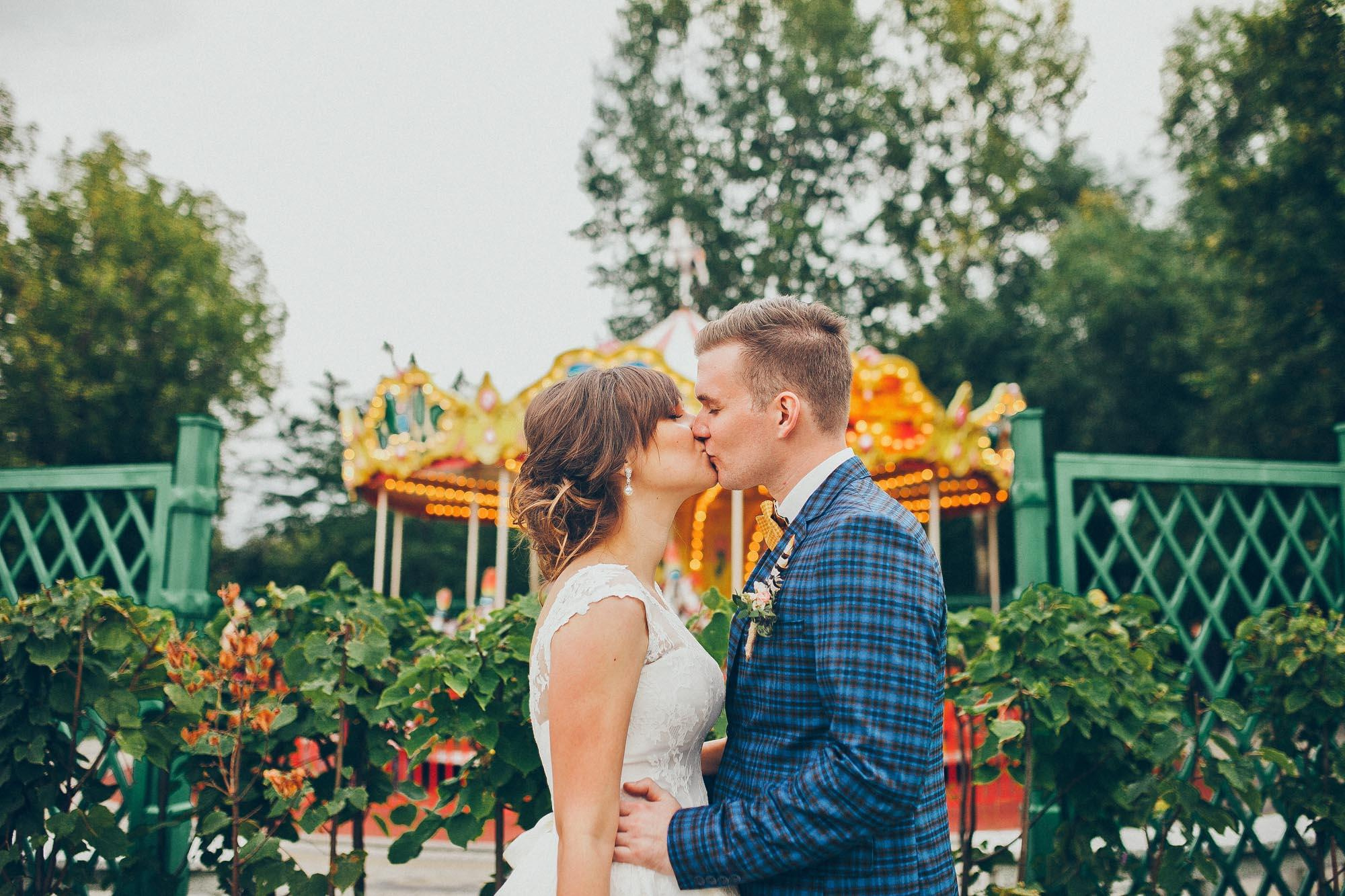 Свадьба Кати и Димы. Домашние сборы и прогулка в Мещерском парке. Фотограф в Москве (готова приехать к вам в город)