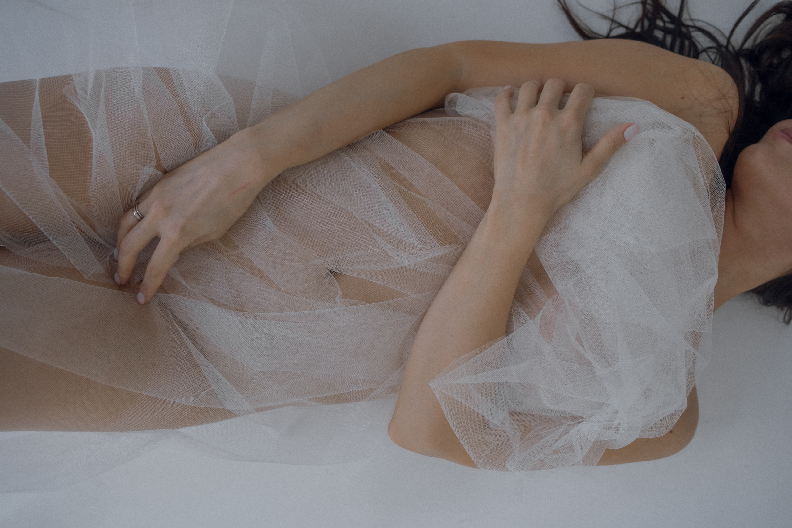 Очень нежная съемка беременности в студии для Оли. Фотограф в Москве (готова приехать к вам в город)