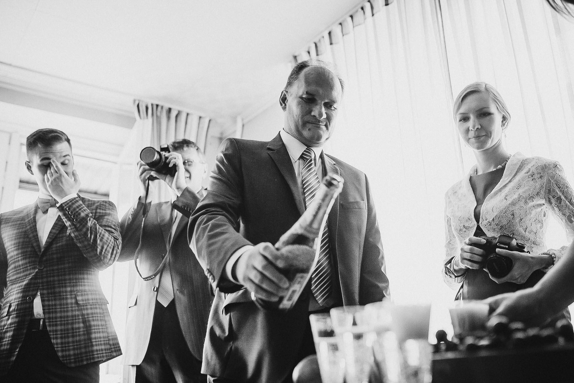 Свадьба Кати и Димы. Домашние сборы и прогулка в Мещерском парке. Фотограф в Москве (готова приехать к вам в город)