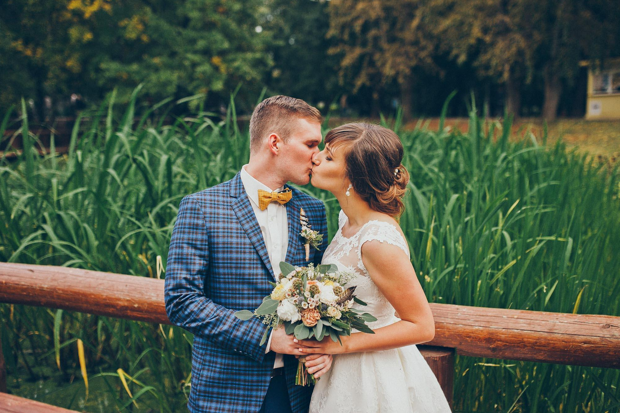 Свадьба Кати и Димы. Домашние сборы и прогулка в Мещерском парке. Фотограф в Москве (готова приехать к вам в город)