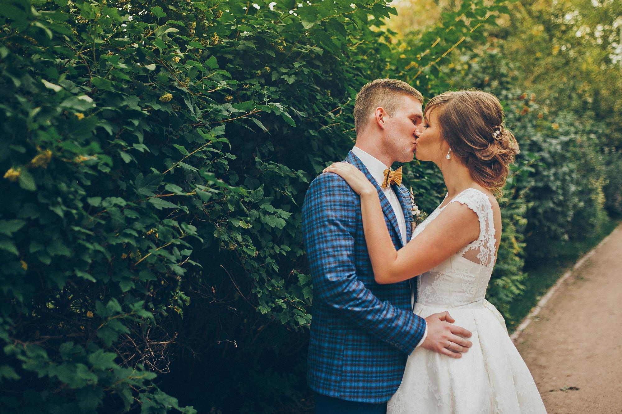 Свадьба Кати и Димы. Домашние сборы и прогулка в Мещерском парке. Фотограф в Москве (готова приехать к вам в город)