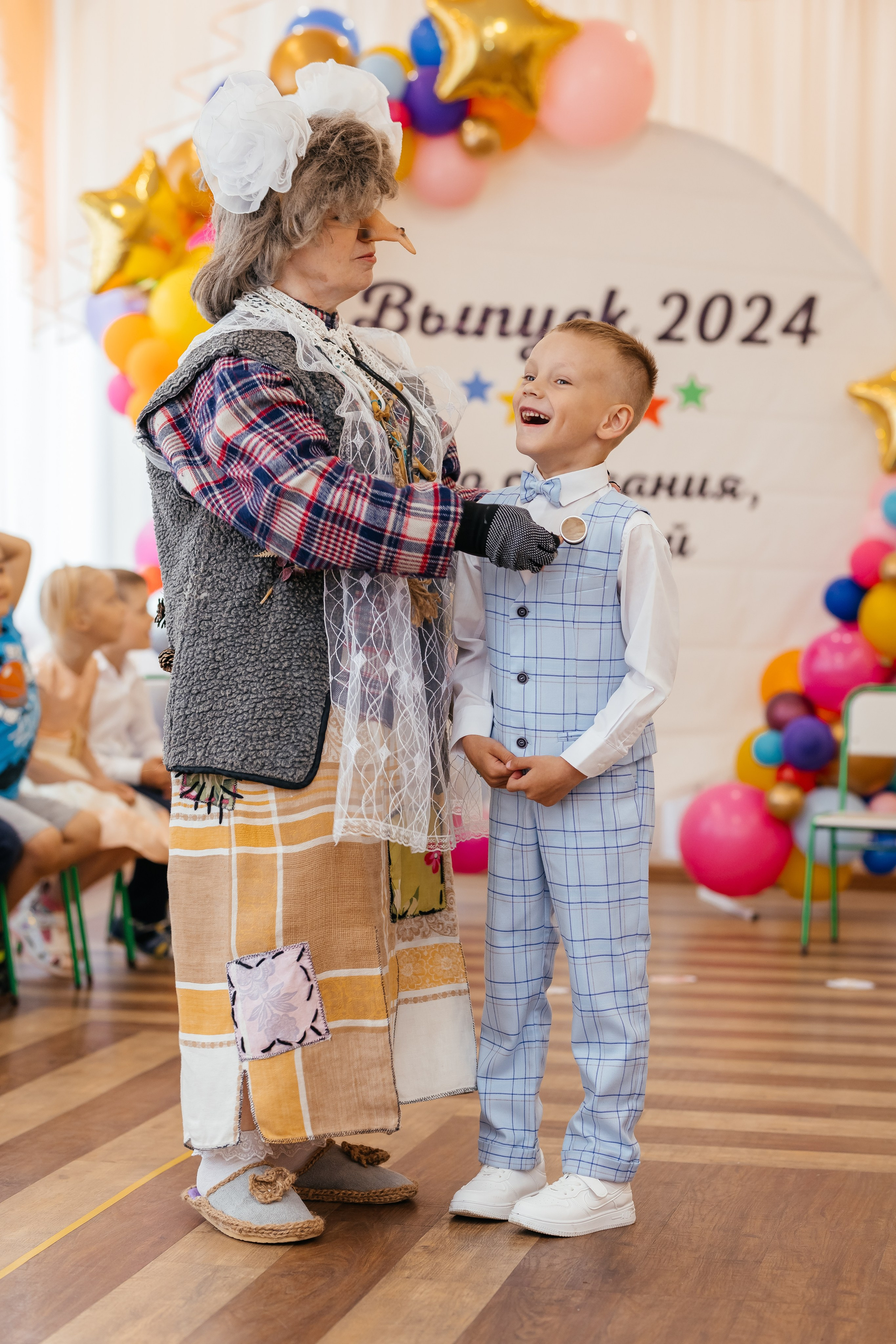 Детский сад (Выпускные и т. д.). Фотограф Облучье