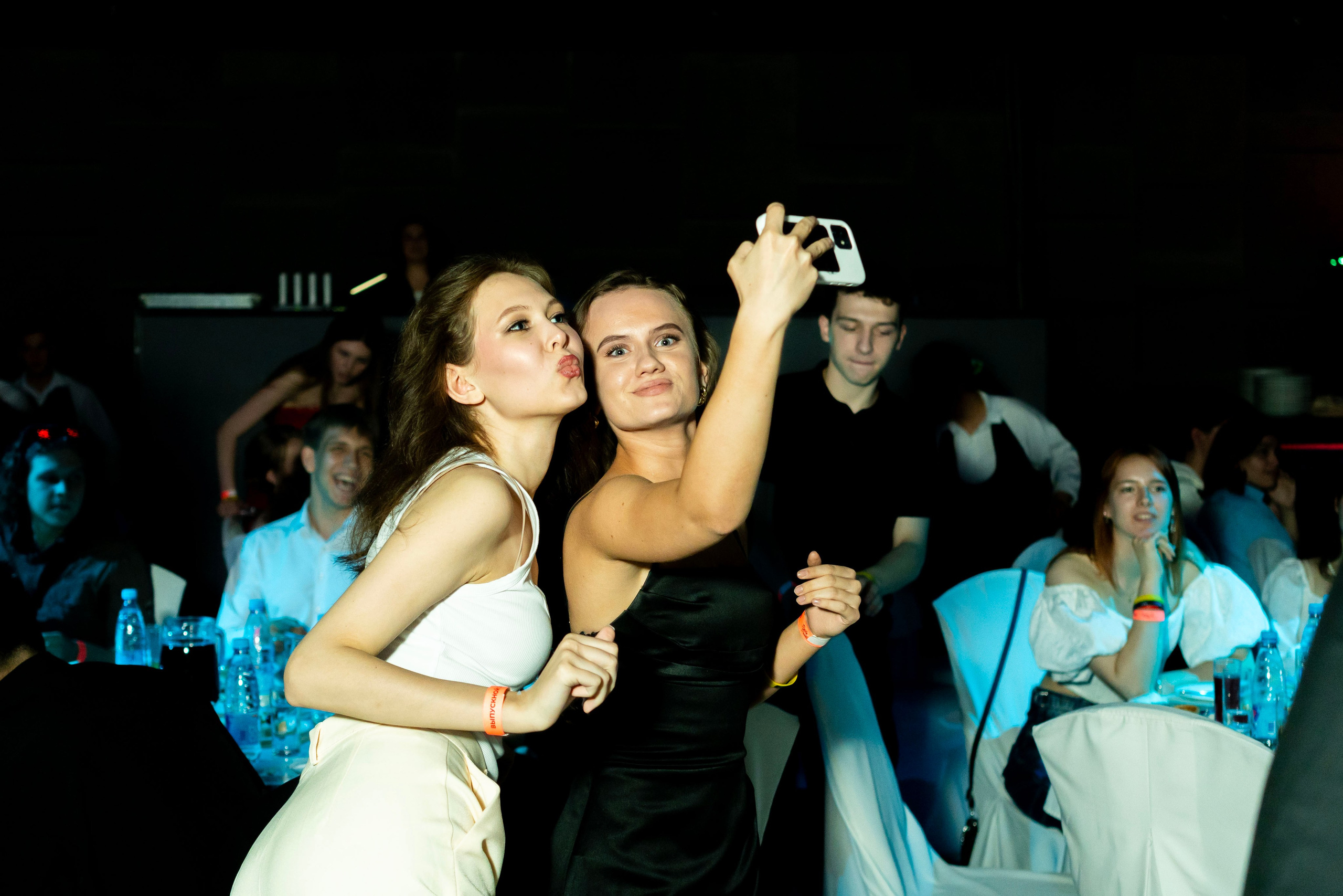 Выпускные 11 кл. Фотограф Юлия Попова