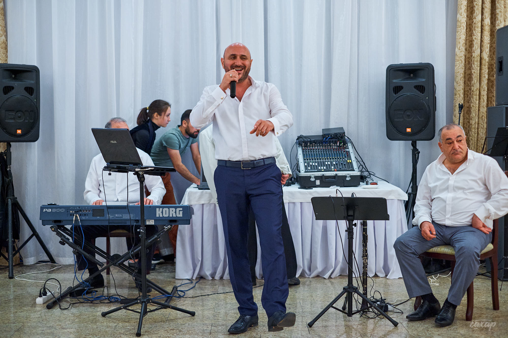 День рождение Сергея и Галины. Фотограф на банкет в Екатеринбурге Юра. Профессиональный фотограф в Екатеринбурге Юра Сахар