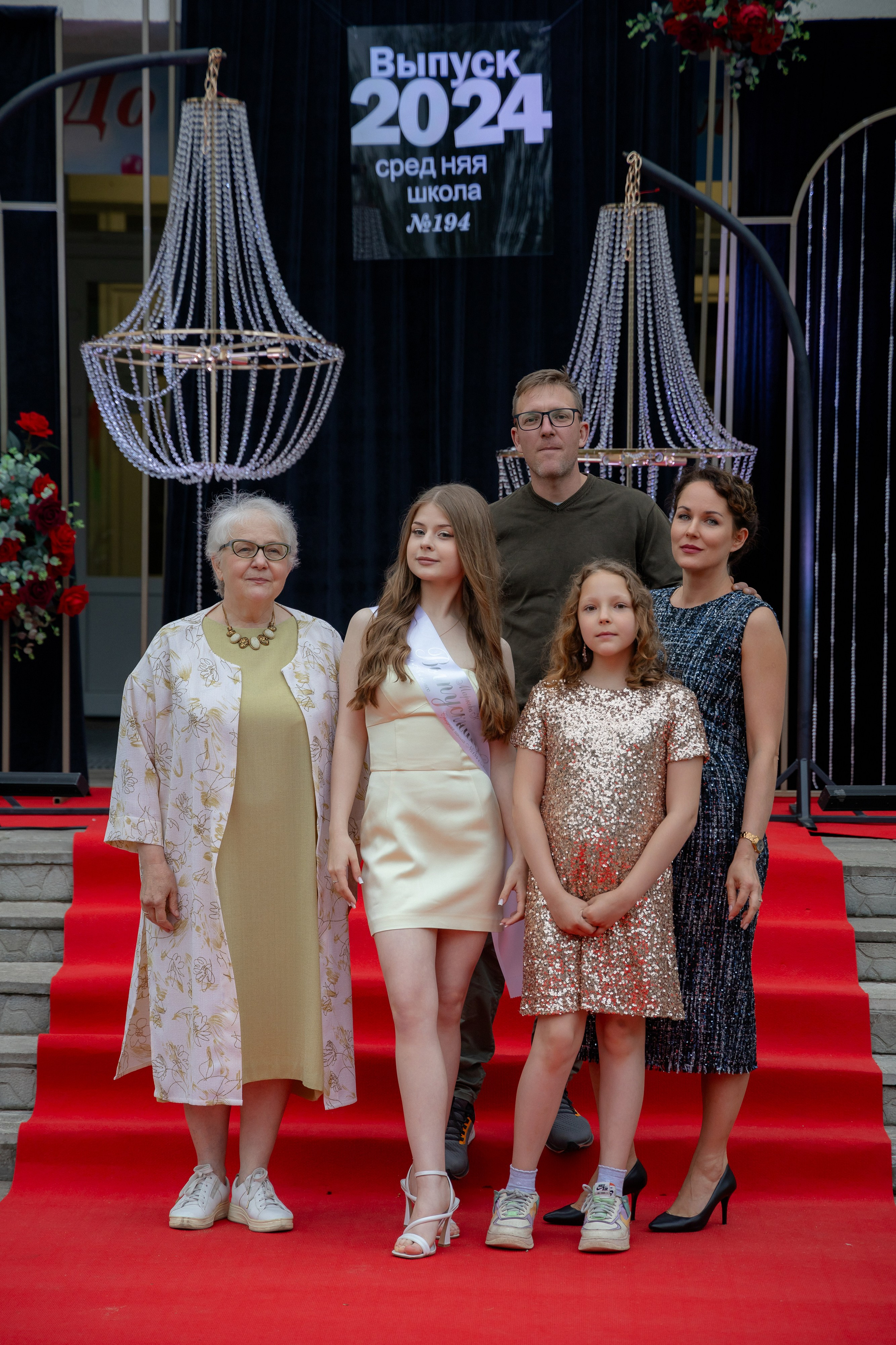 Школьный выпускной 2024 год в Соколе (Минск). Свадебный фотограф в Минске/Беларуси Сергей Спиридонов