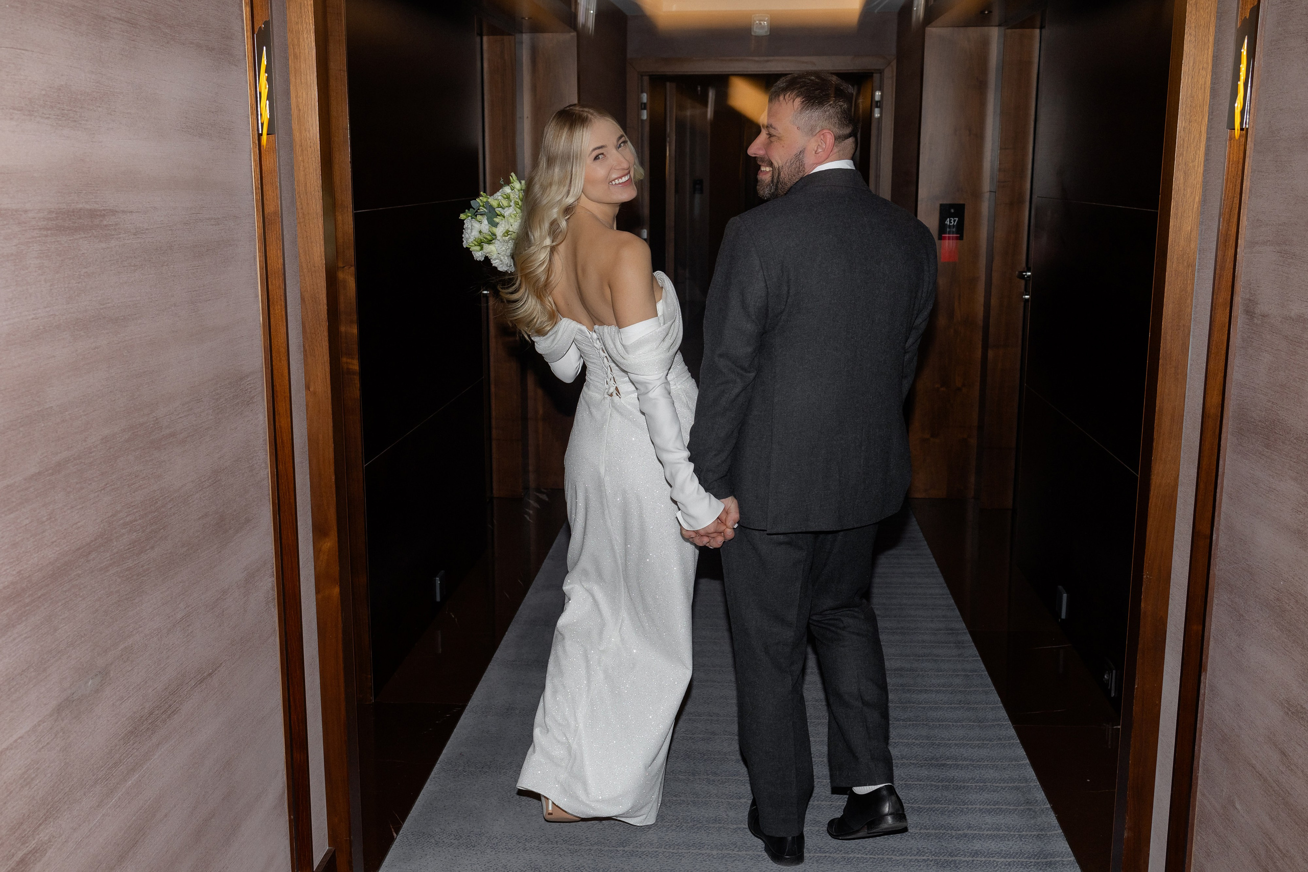 Свадебная фотосессия в отеле Марриот в Минске (Minsk Marriott Hotel). Свадебный фотограф в Минске/Беларуси Сергей Спиридонов