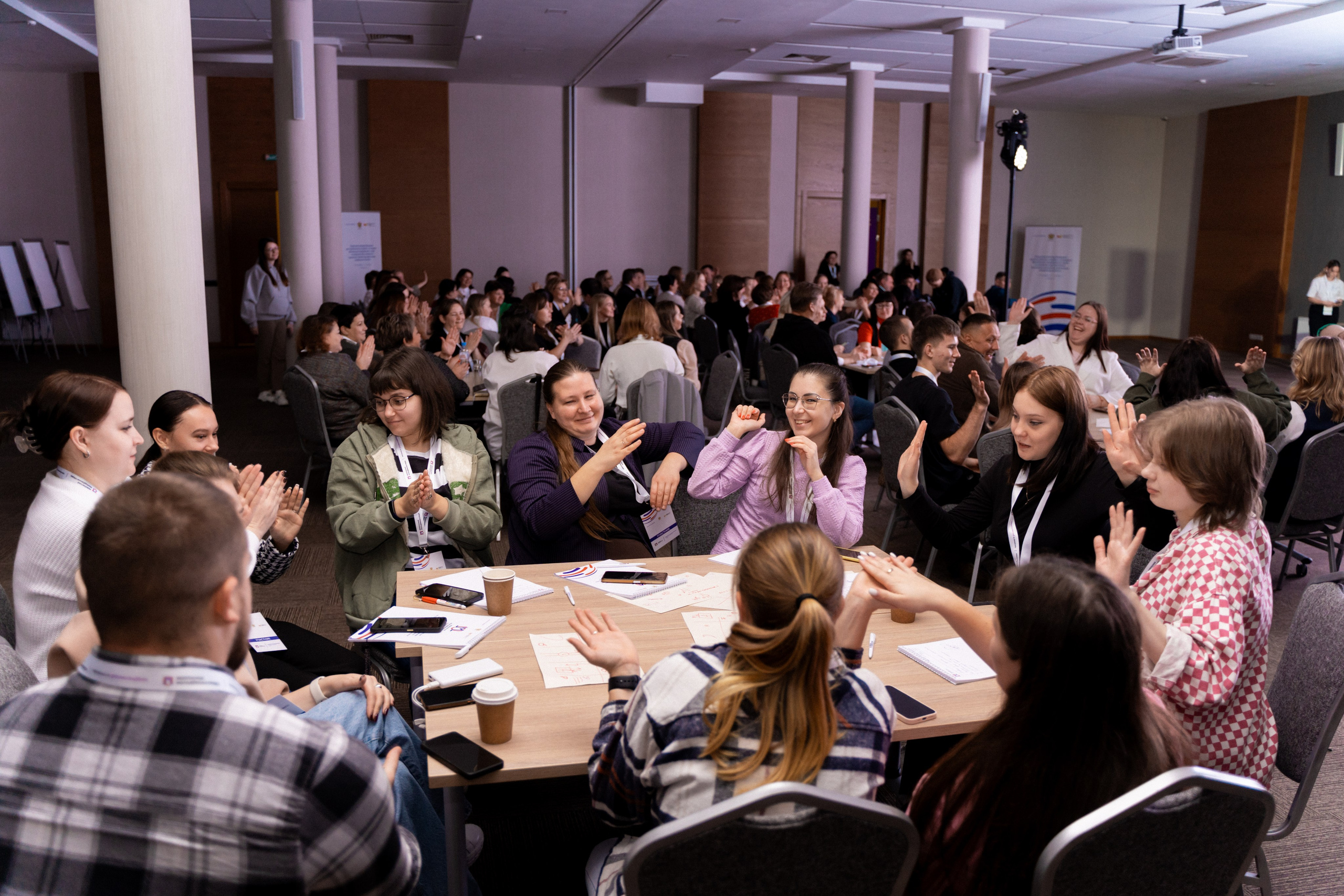 Окружной семинар в сфере профилактики от Росмолодежи в Амаксе 2024. Фотограф Надежда Погребняк | Рязань | Москва