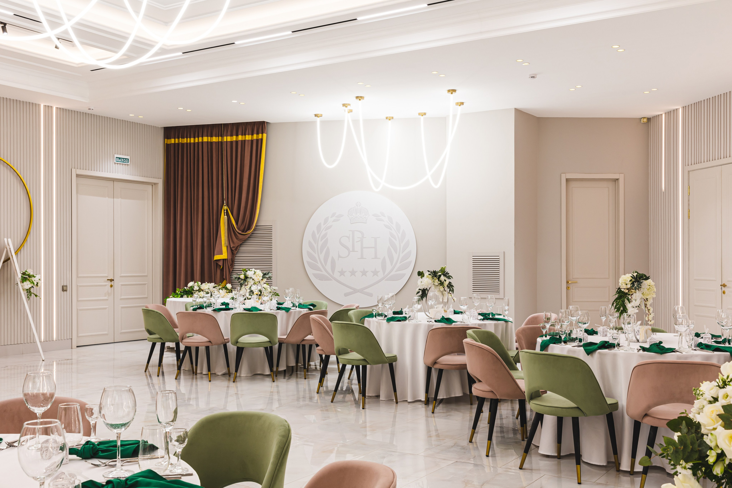 HOTEL BANQUET HALLS. Наталья Летунова — интерьерный фотограф в Иванове