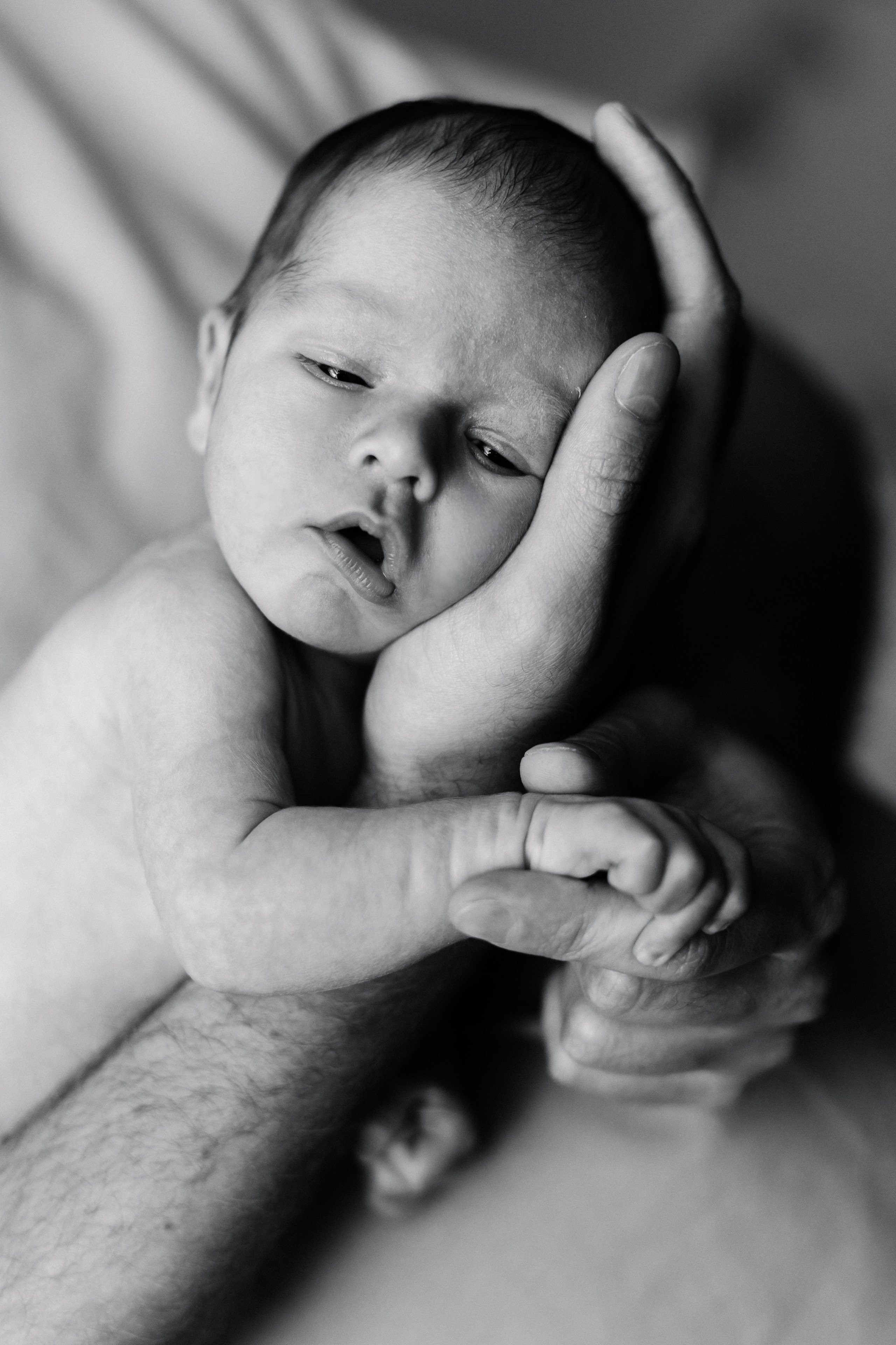 Съемка в первые недели жизни в атмосфере любви и тепла в Челябинске. Семейный фотограф, фотограф на роды в Челябинске Калистратова Кристина