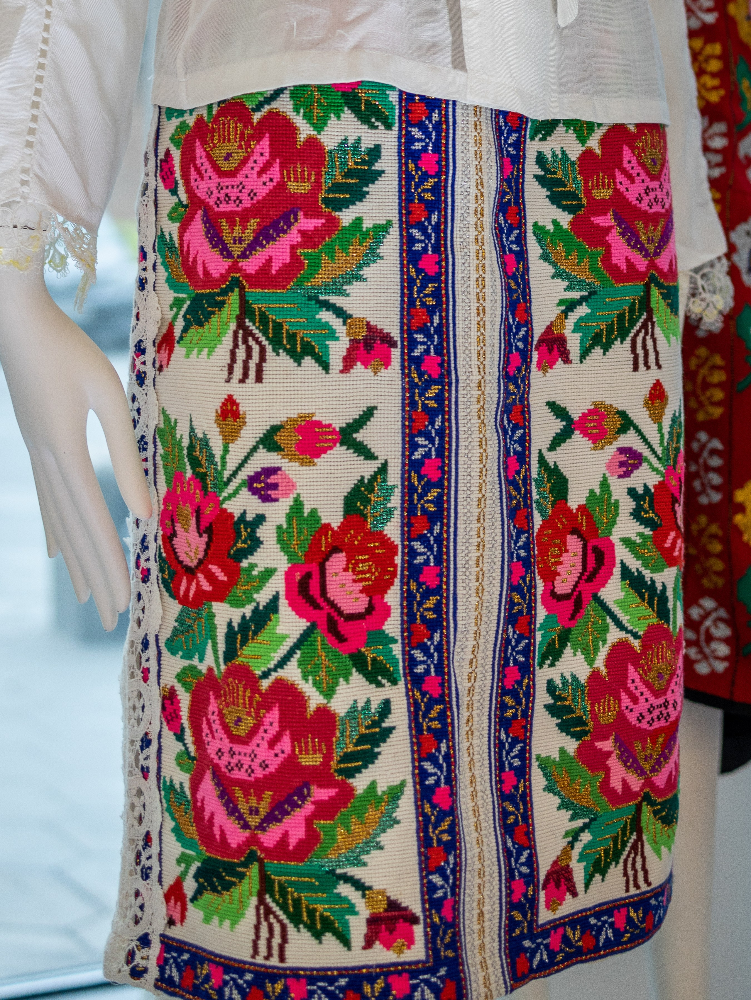 Выставка Наследие Fashion summit BRICS 2024. Фотосессии и репортаж — Фотограф в Москве — Рина Серёгина