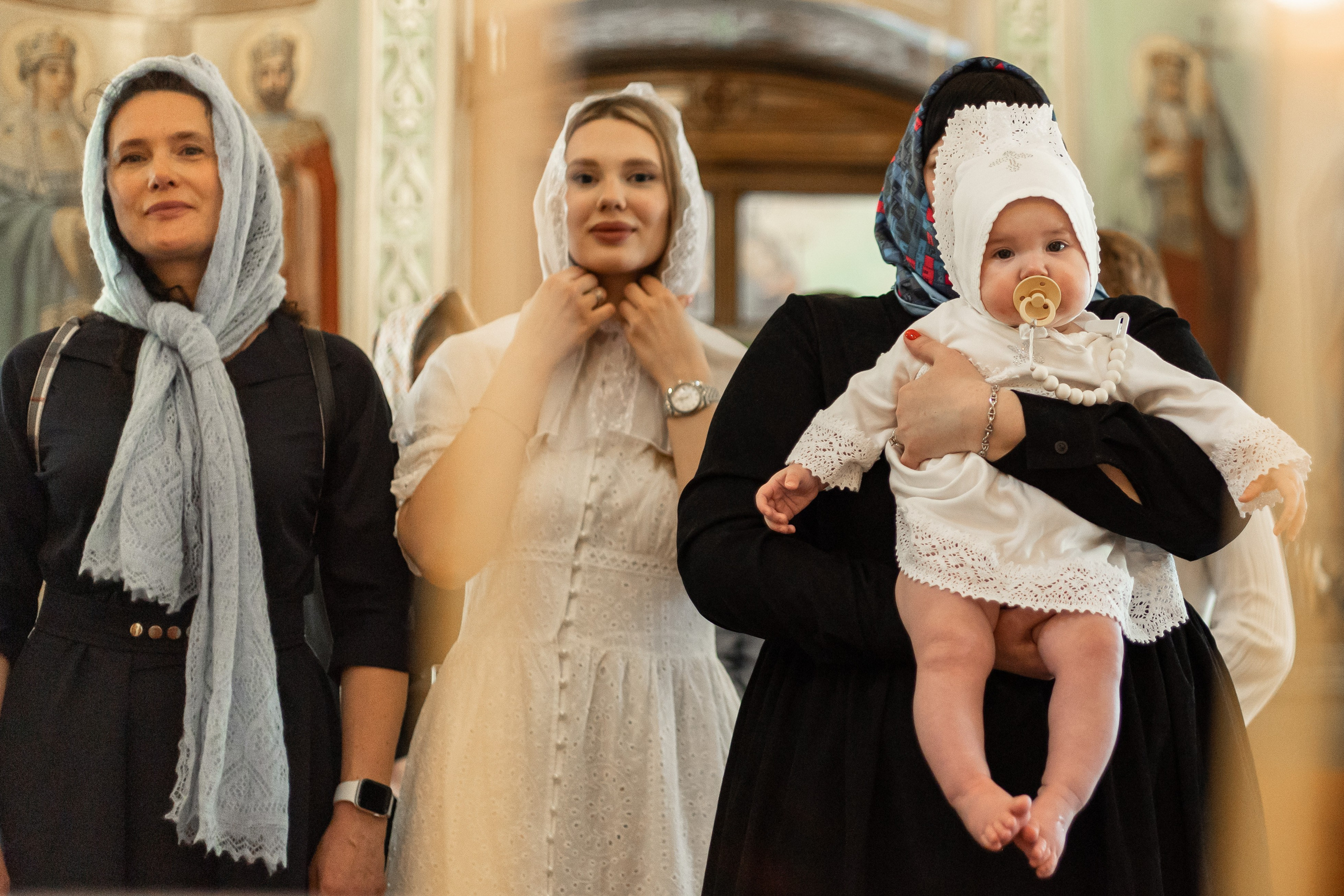Крещение в Храме Веры, Надежды, Любови и матери их Софии. Профессиональный фотограф в Москве и Мо Мария Шантарёва