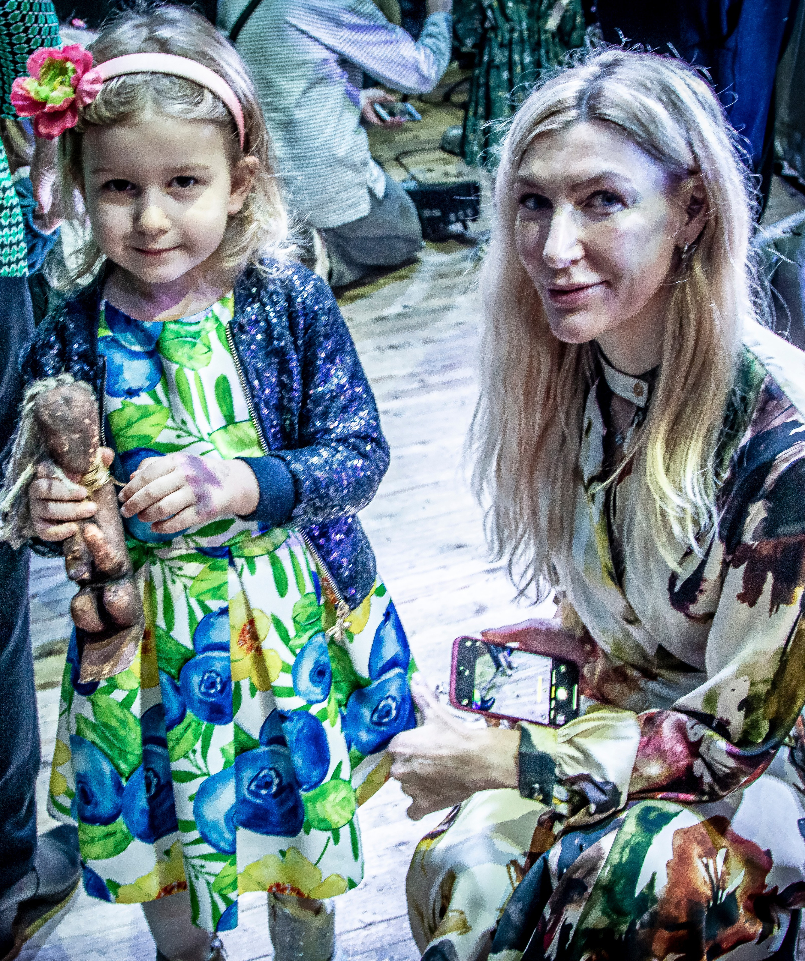 Жирафа и носорог спектакль театра Саквояж. Фотограф в Сочи Юрий Шептаев